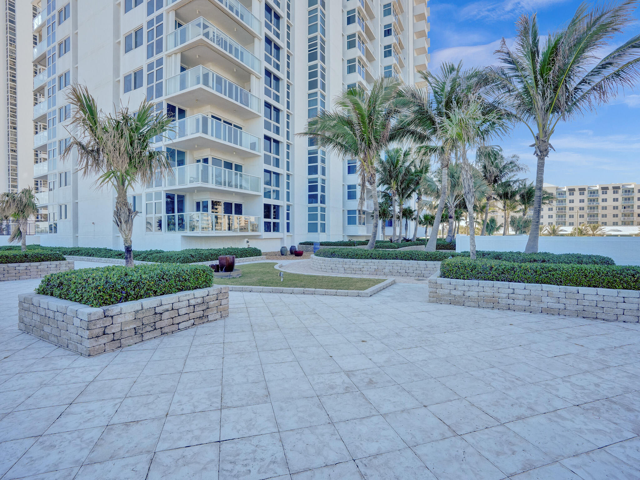 1360 S OCEAN Boulevard 1202