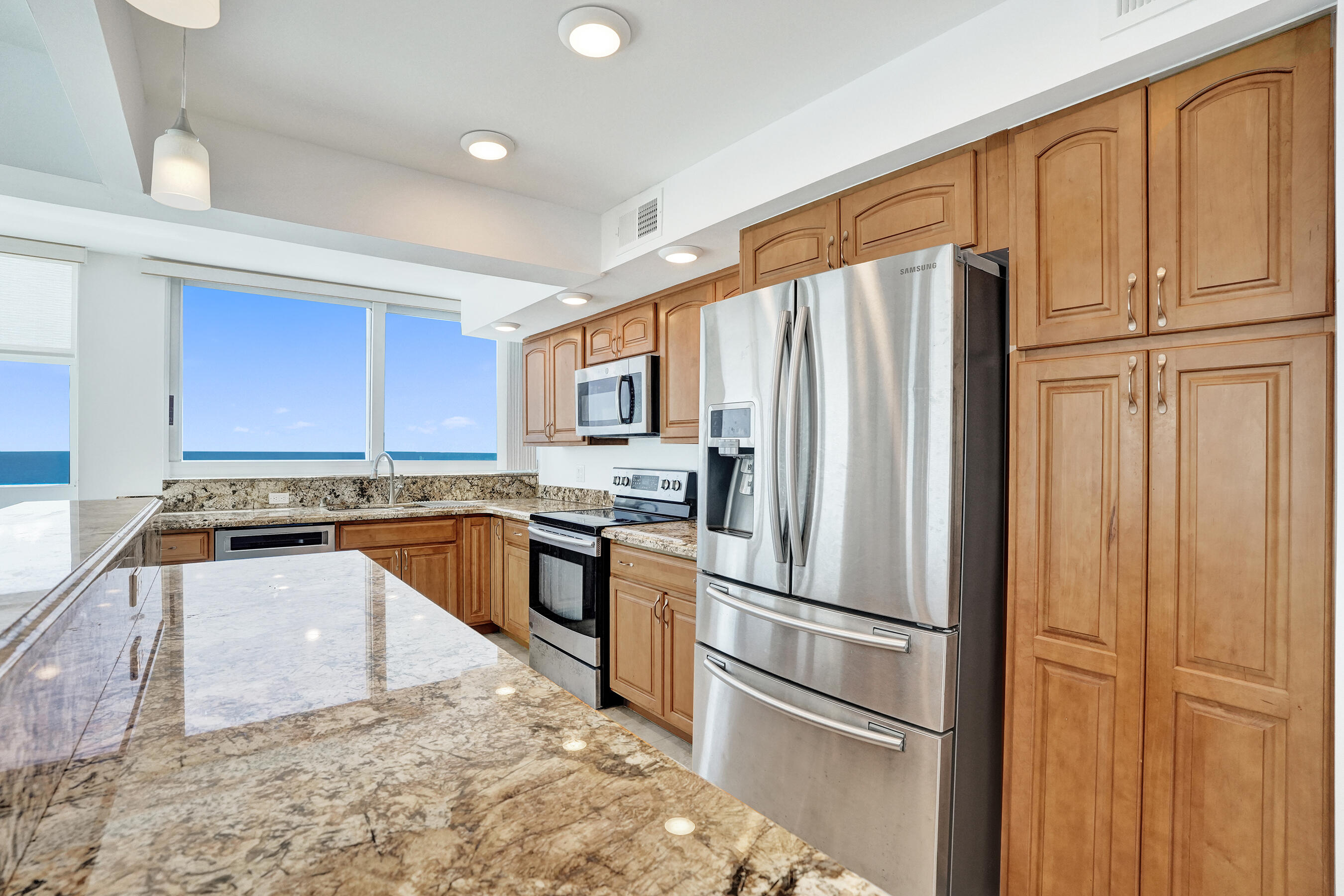 1360 S OCEAN Boulevard 1108