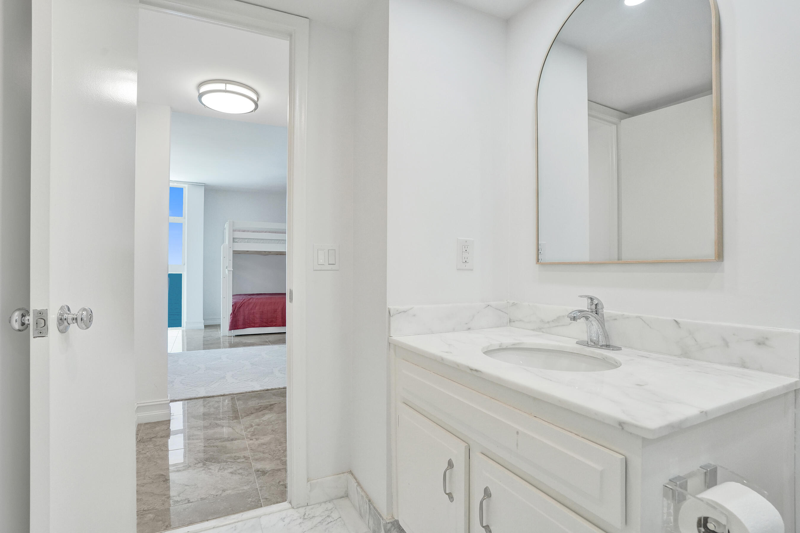 1360 S OCEAN Boulevard 1108
