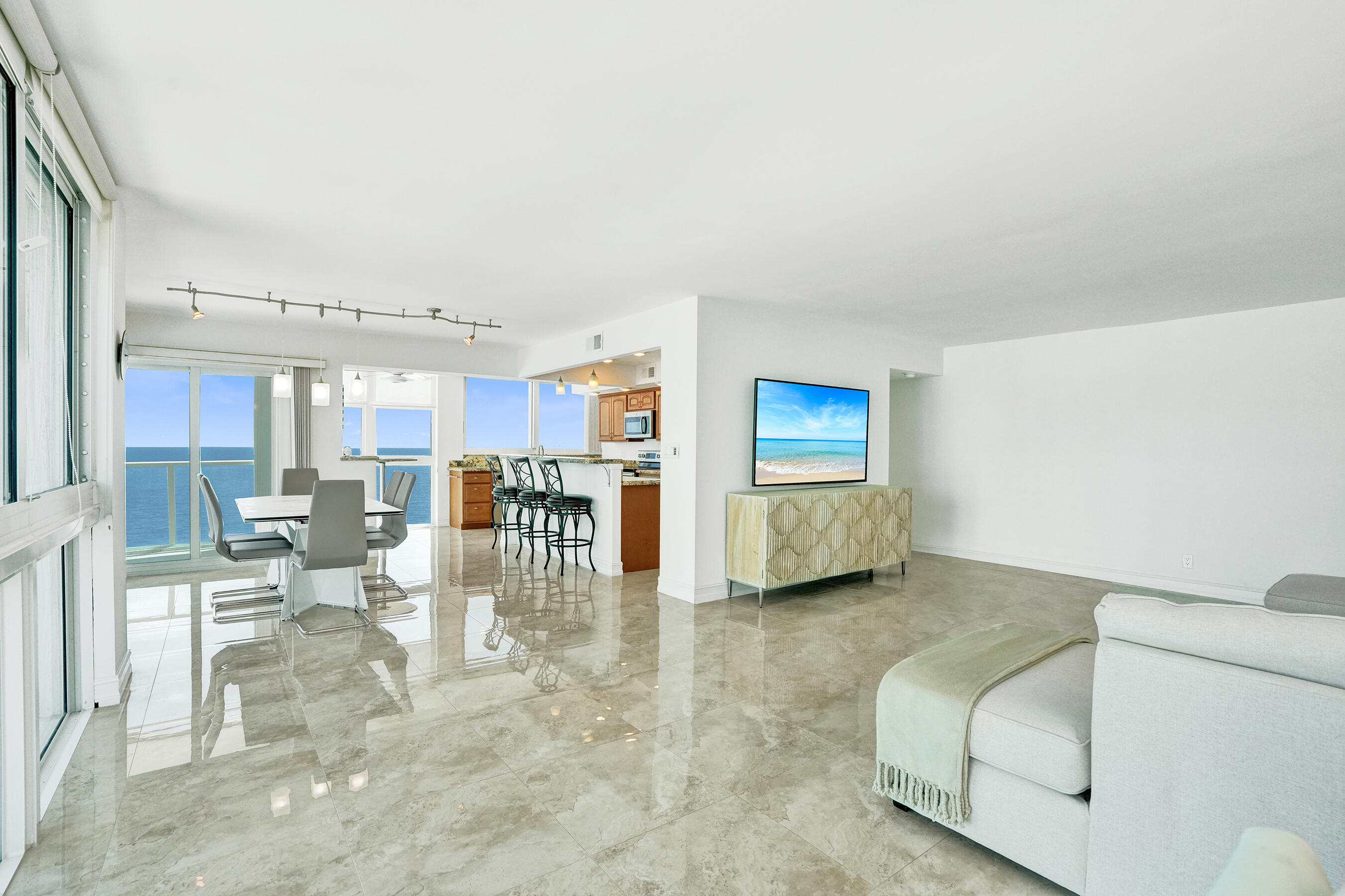 1360 S OCEAN Boulevard 1108