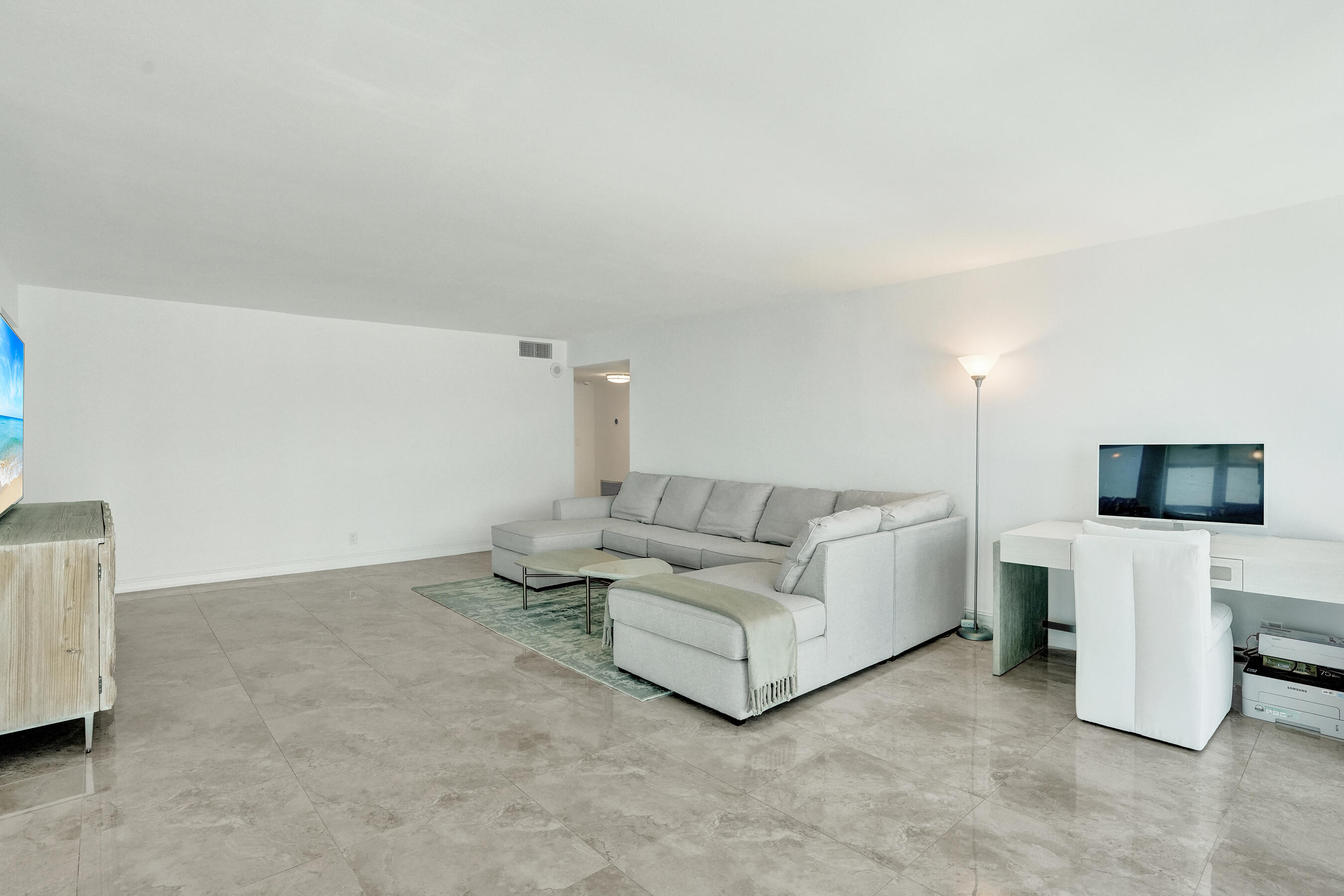 1360 S OCEAN Boulevard 1108