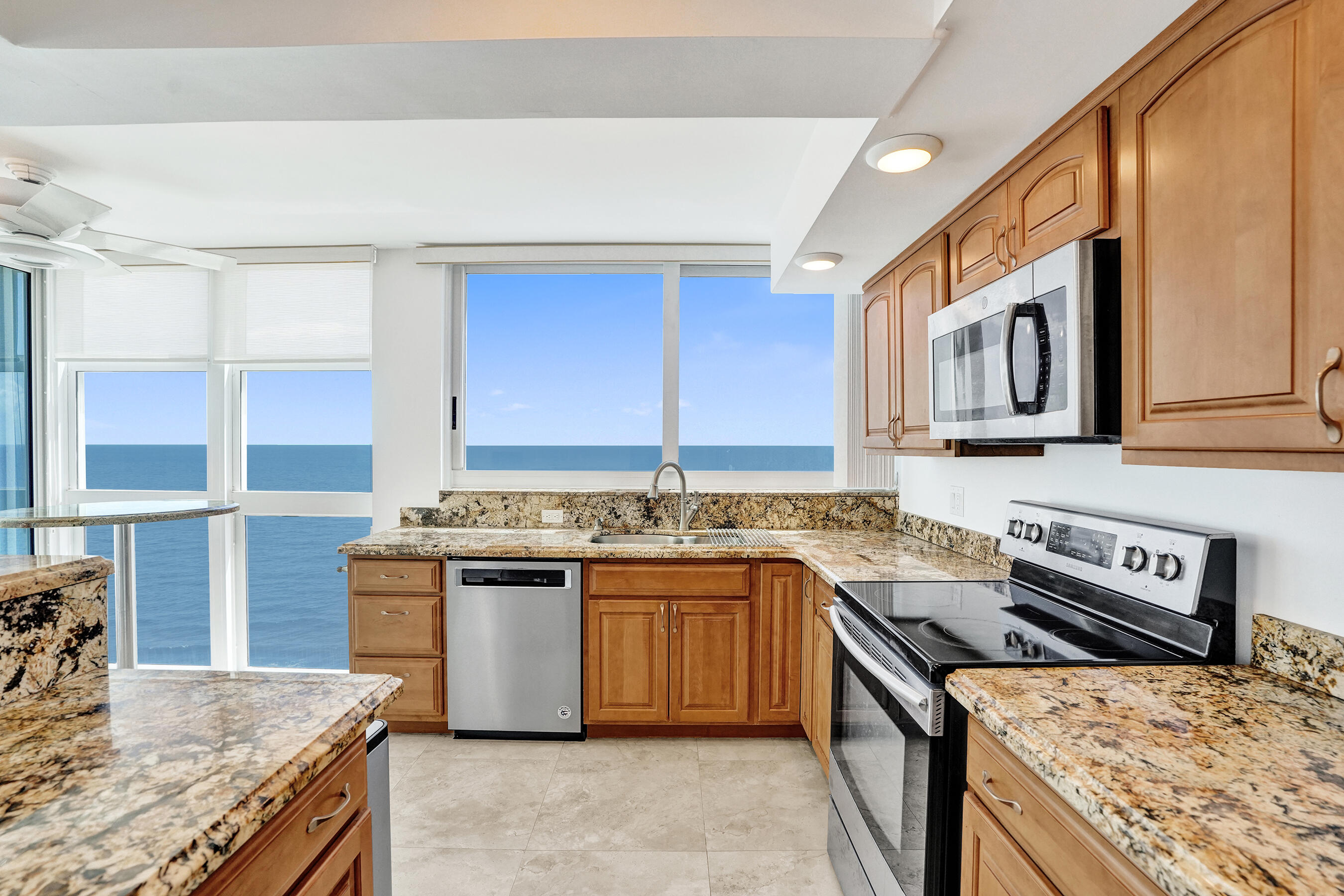 1360 S OCEAN Boulevard 1108