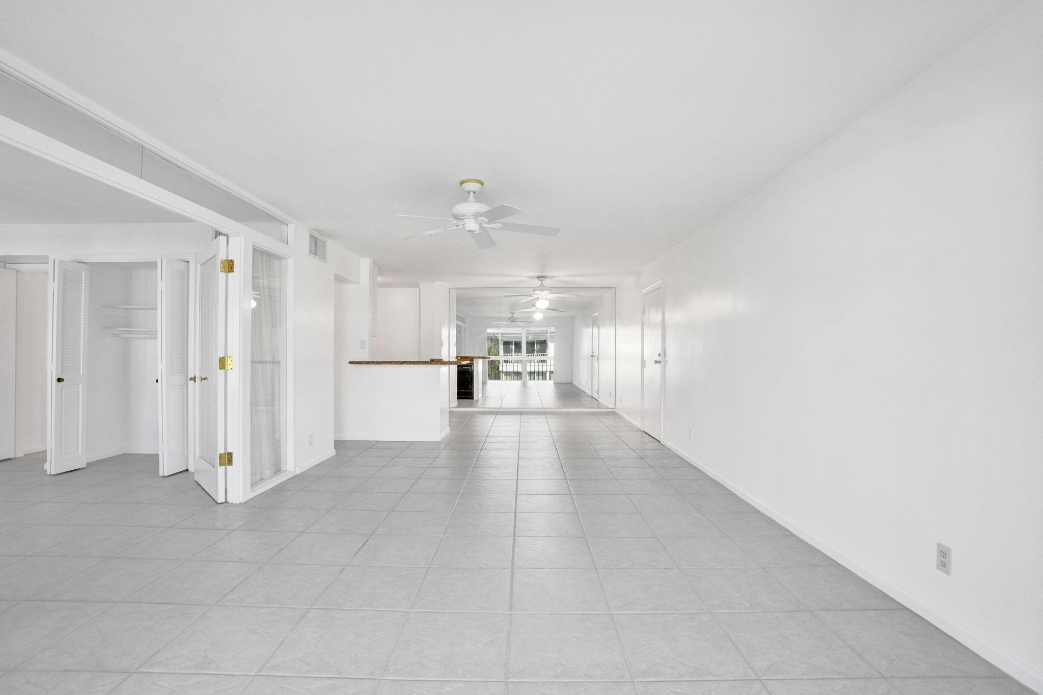 6469 BAY CLUB Drive 3