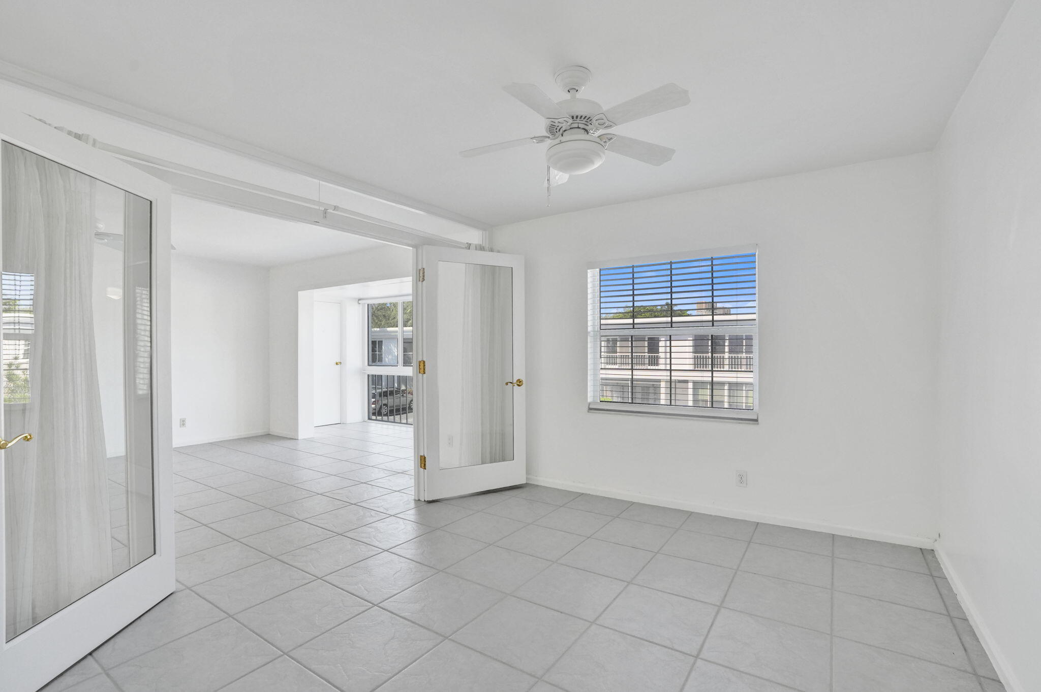 6469 BAY CLUB Drive 3