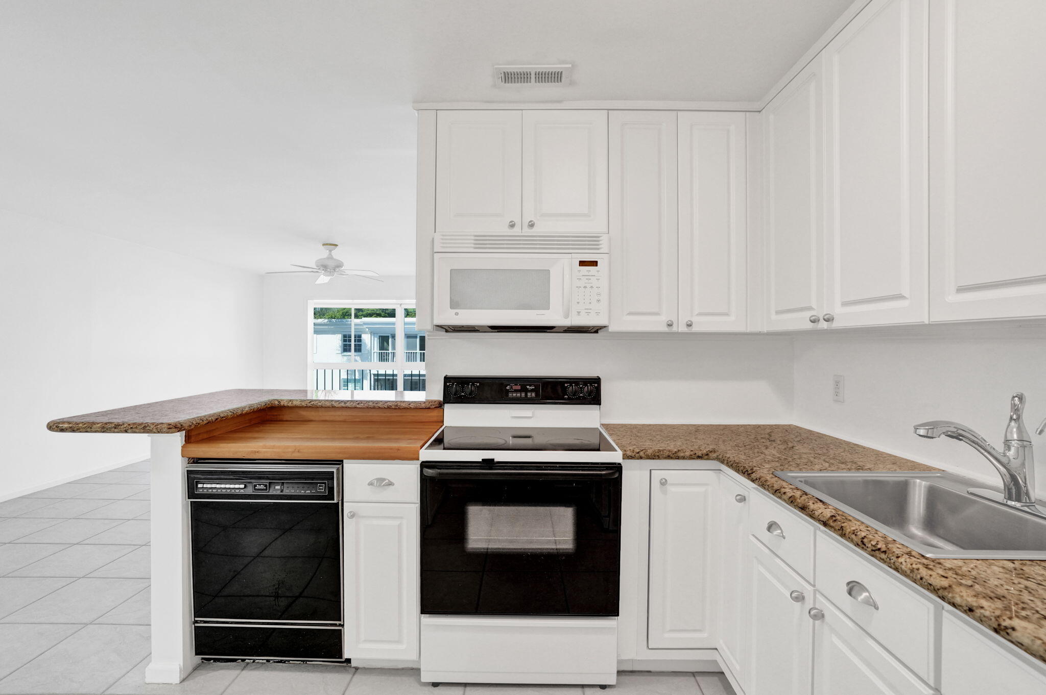 6469 BAY CLUB Drive 3