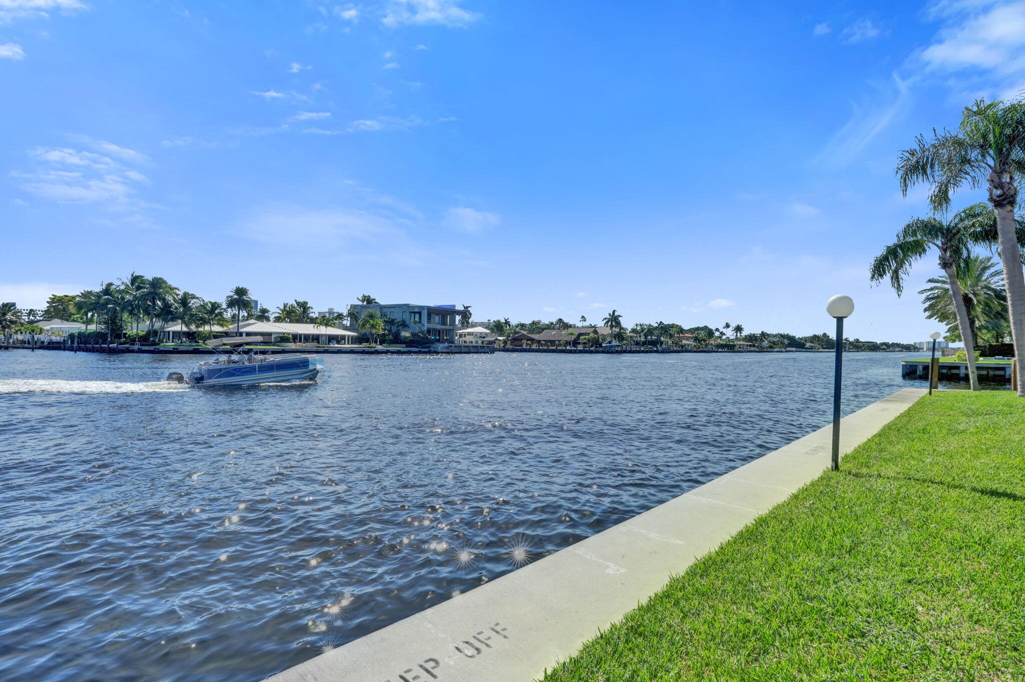 6469 BAY CLUB Drive 3