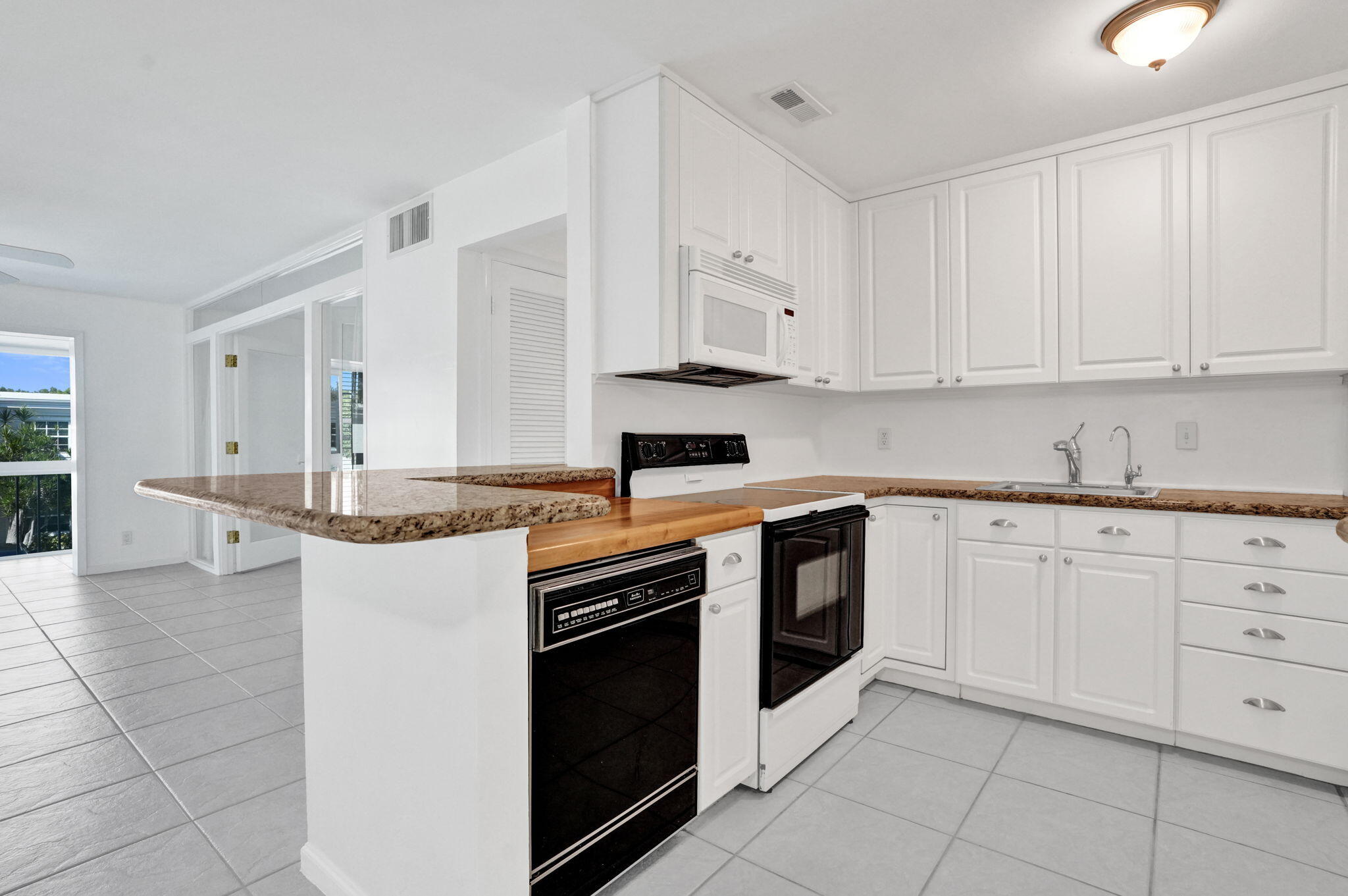 6469 BAY CLUB Drive 3