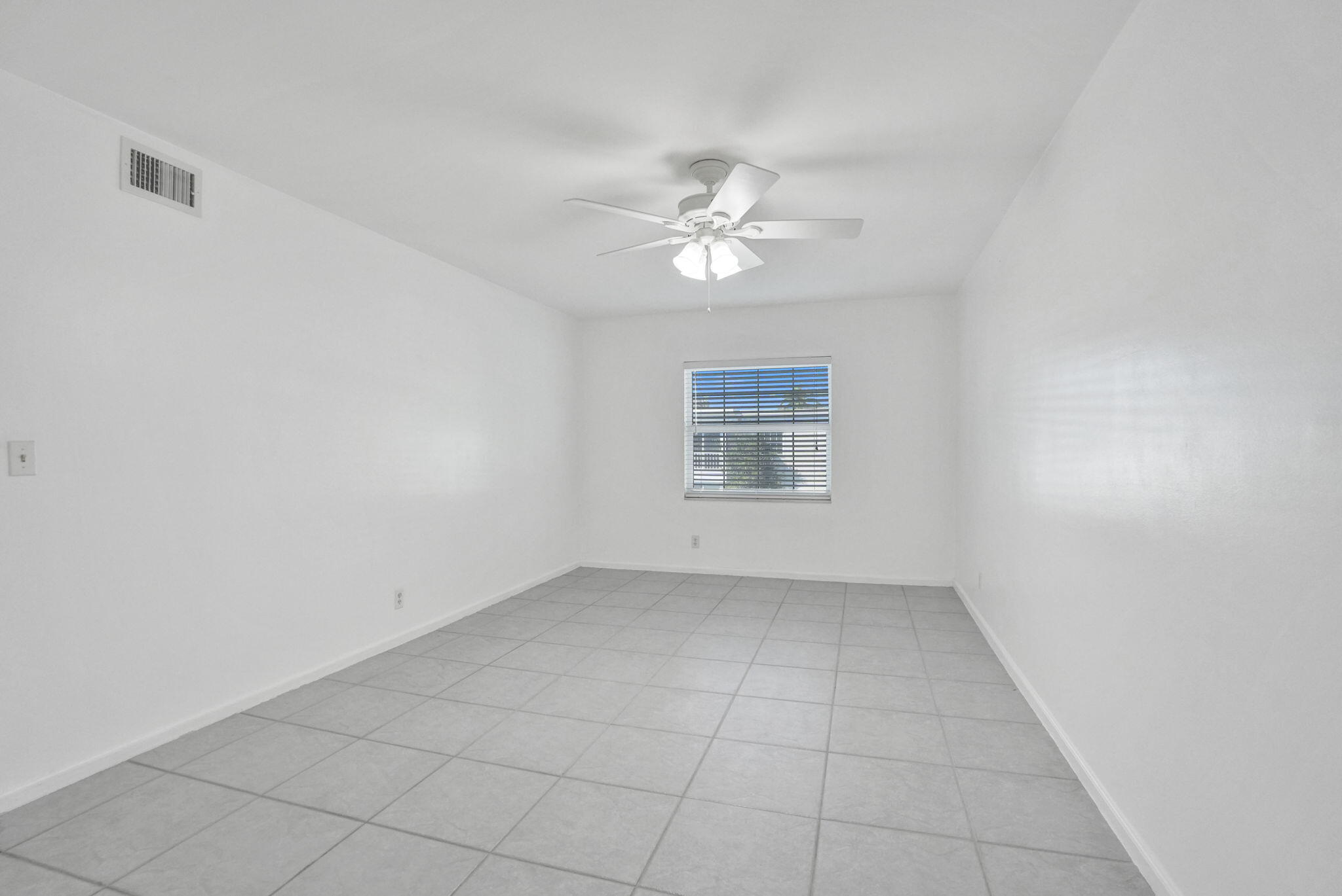 6469 BAY CLUB Drive 3