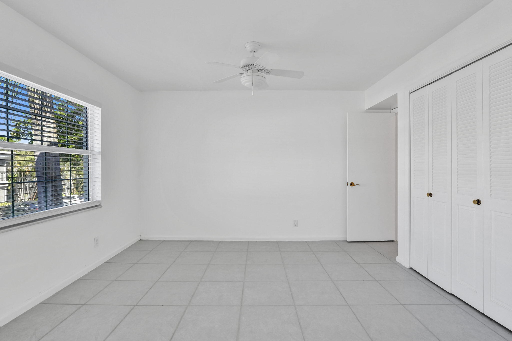 6469 BAY CLUB Drive 3