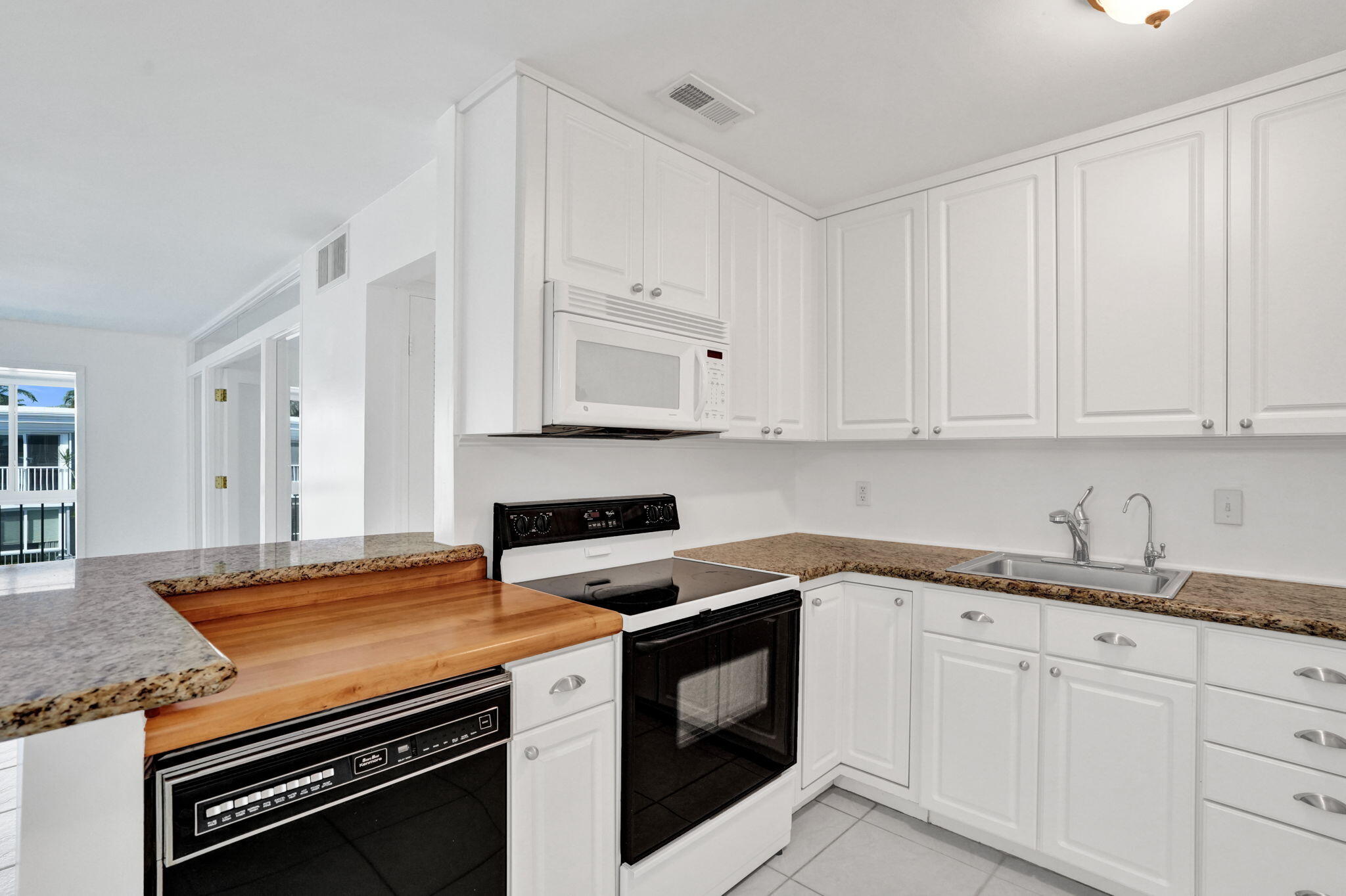 6469 BAY CLUB Drive 3