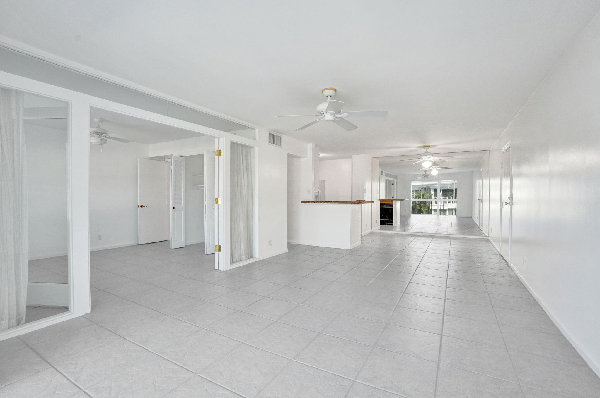 6469 BAY CLUB Drive 3