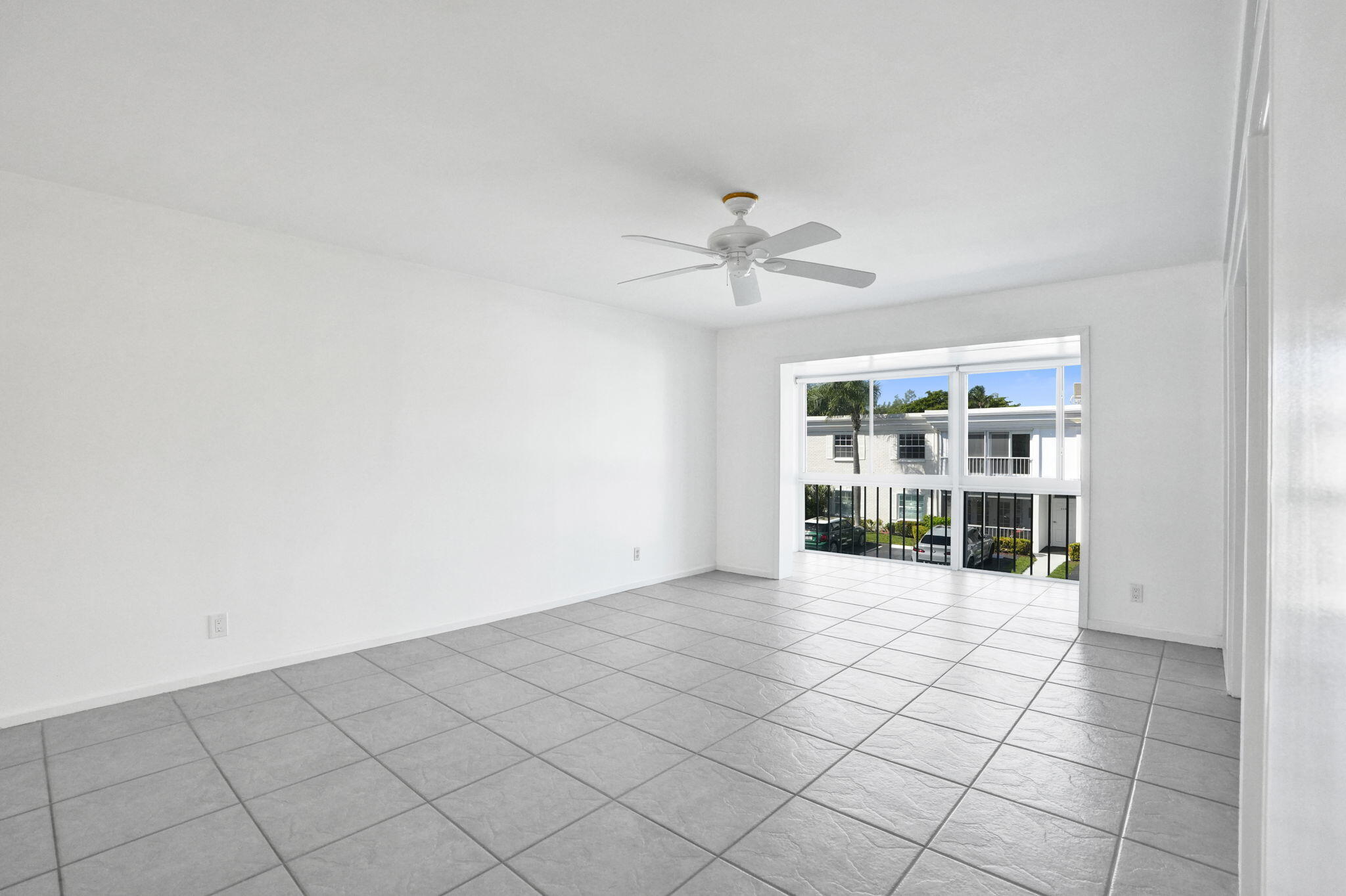 6469 BAY CLUB Drive 3