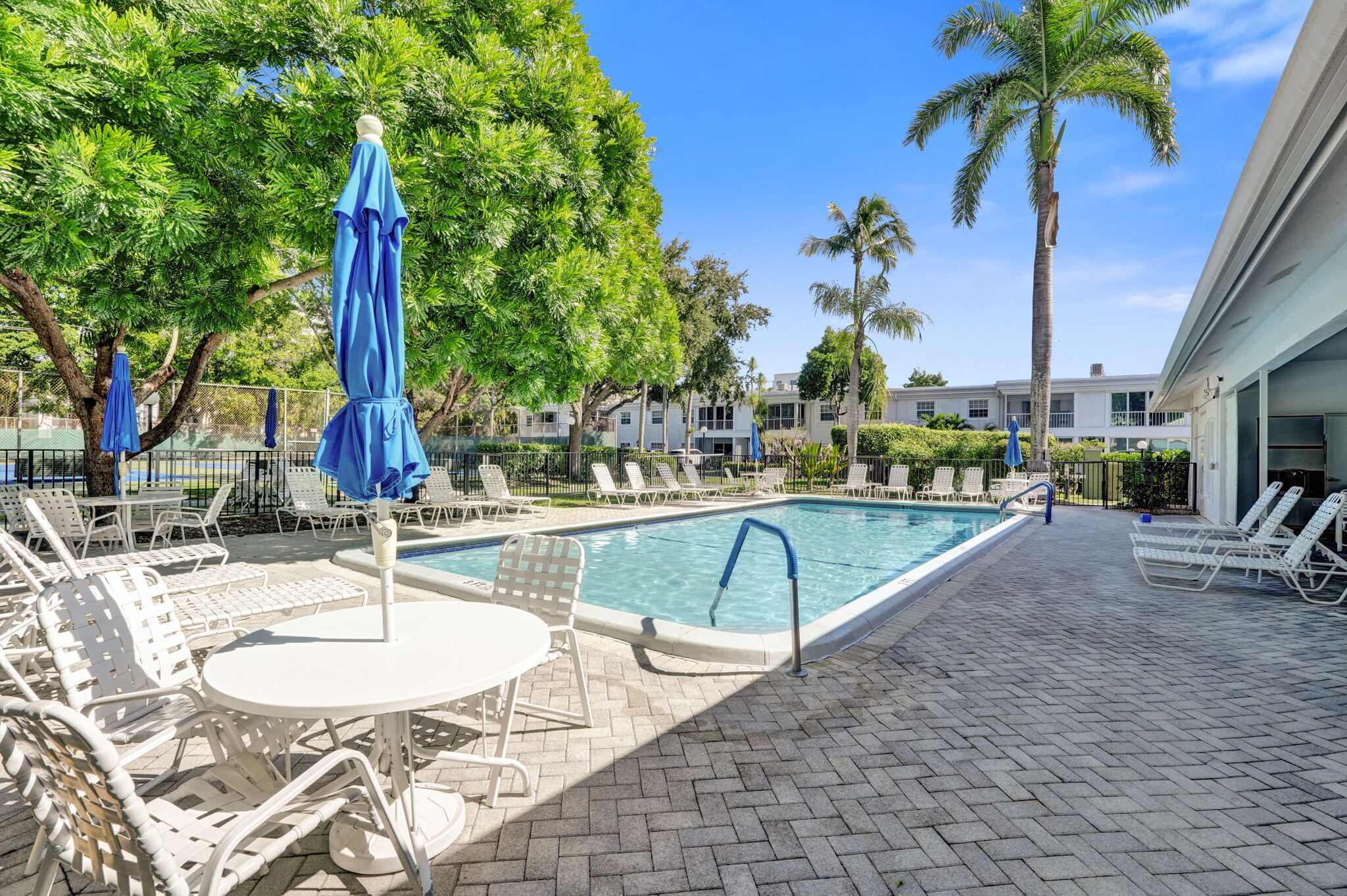 6469 BAY CLUB Drive 3