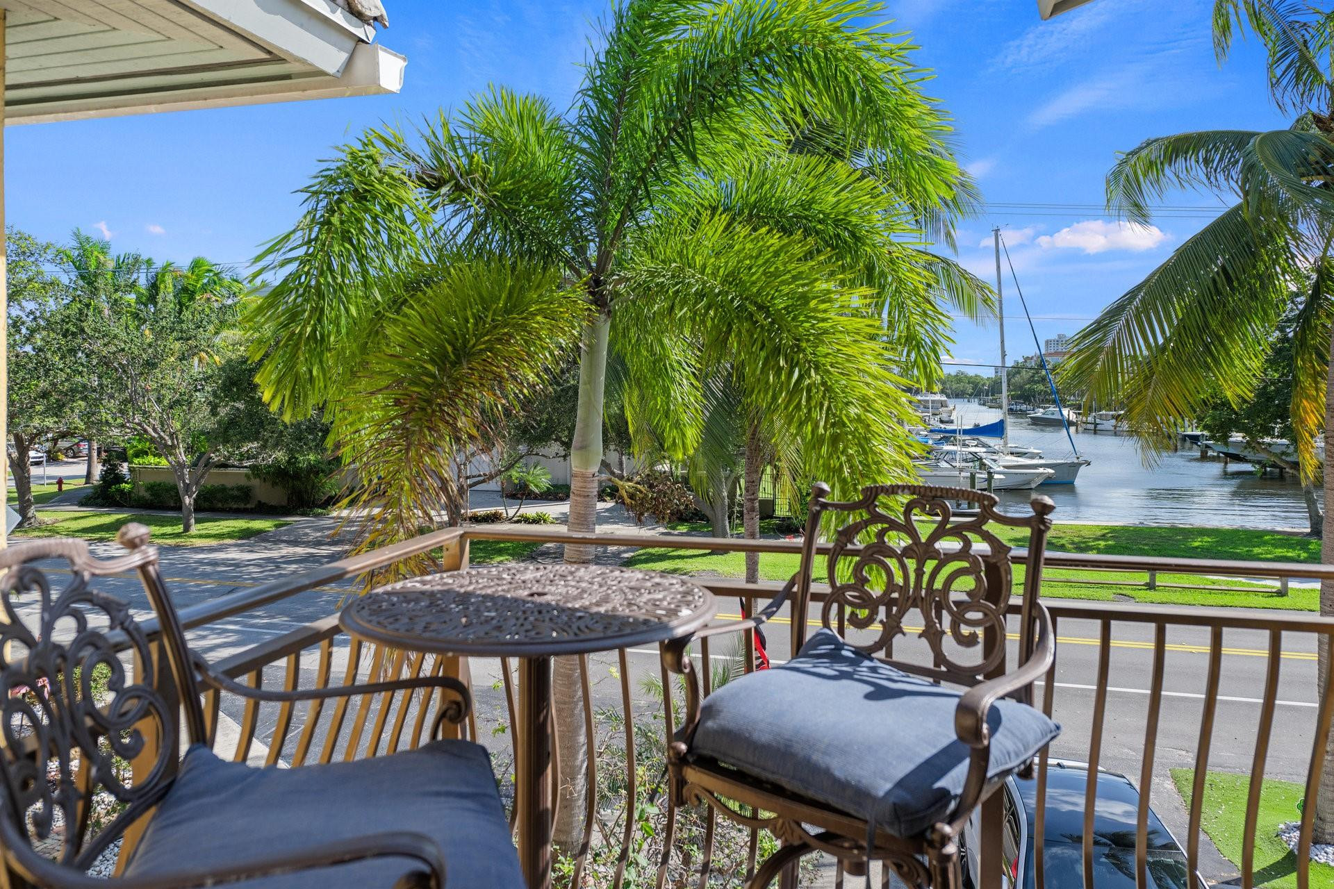 1421 Bayview Dr Unit: 1421