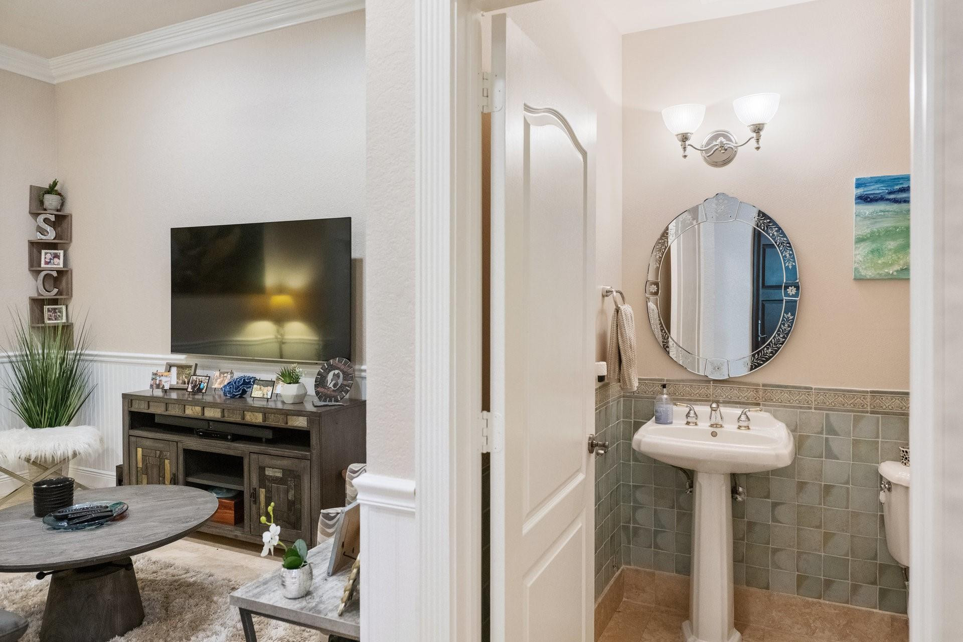 1421 Bayview Dr Unit: 1421