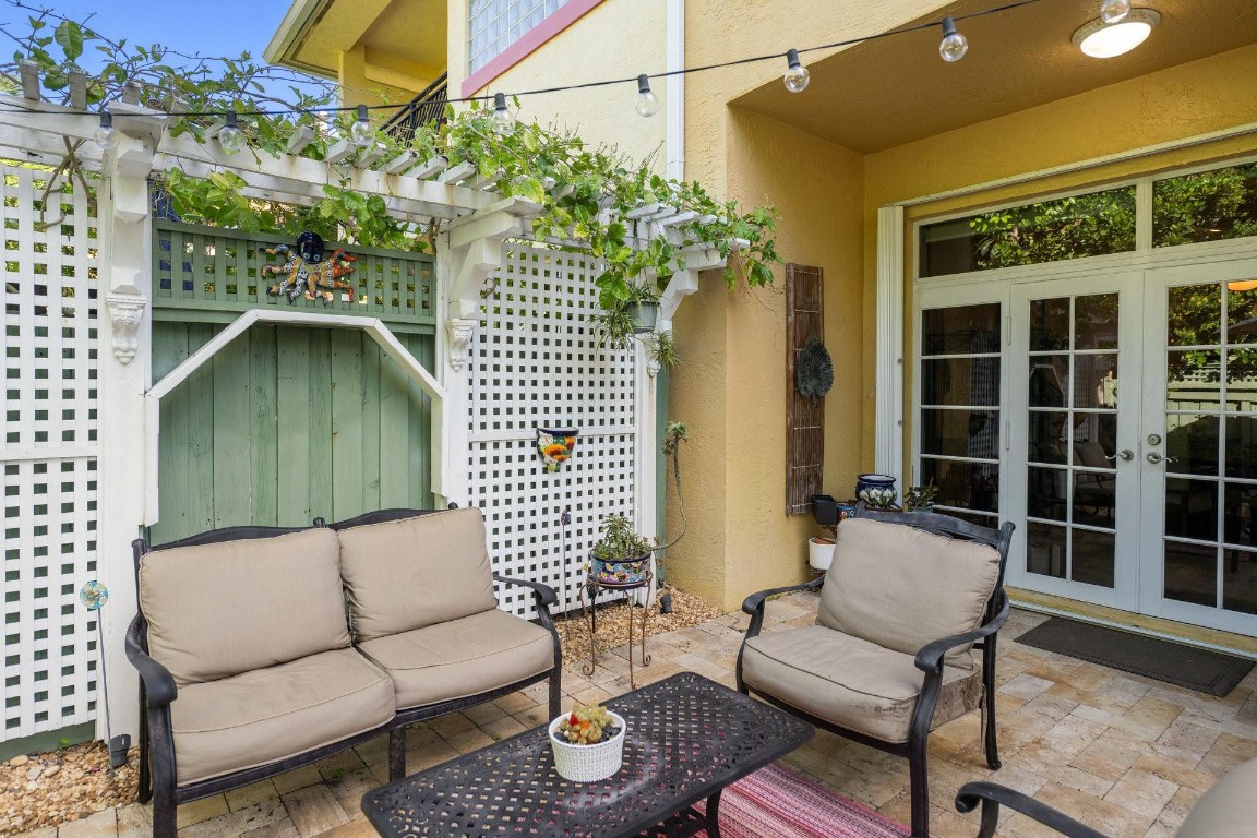 1421 Bayview Dr Unit: 1421