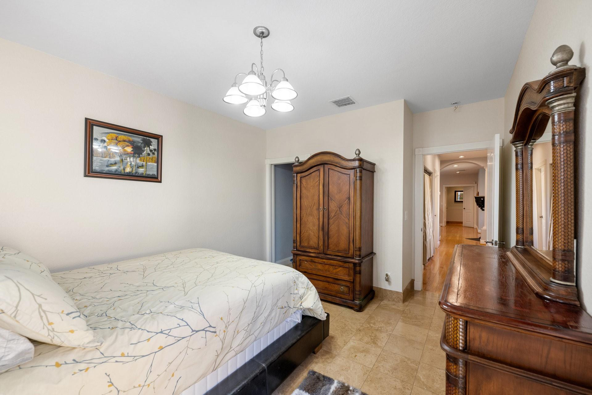 1421 Bayview Dr Unit: 1421