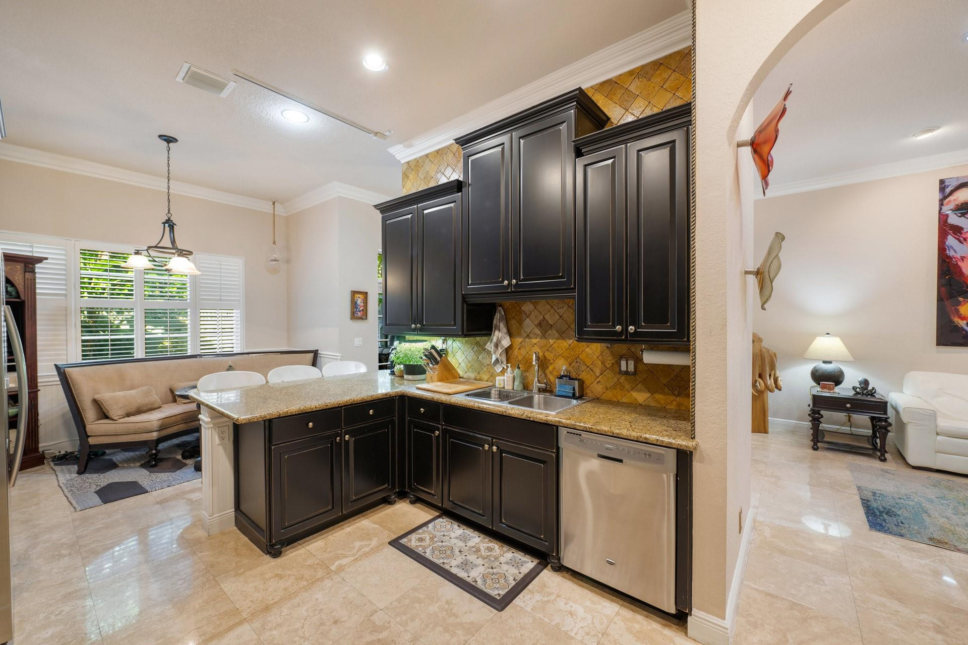 1421 Bayview Dr Unit: 1421