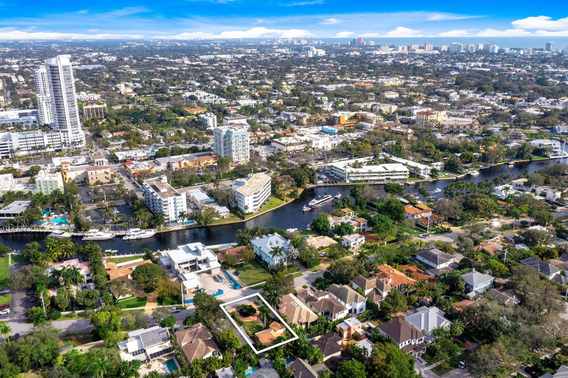 796 N Rio Vista Blvd