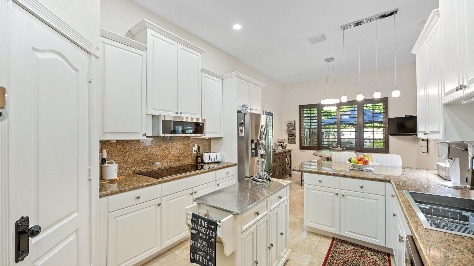 1423 Bayview Dr 1423