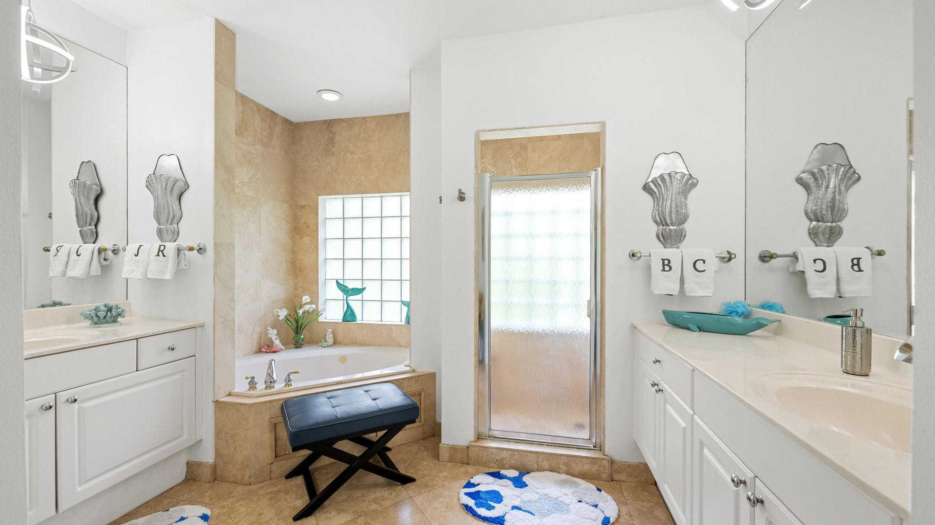 1423 Bayview Dr 1423