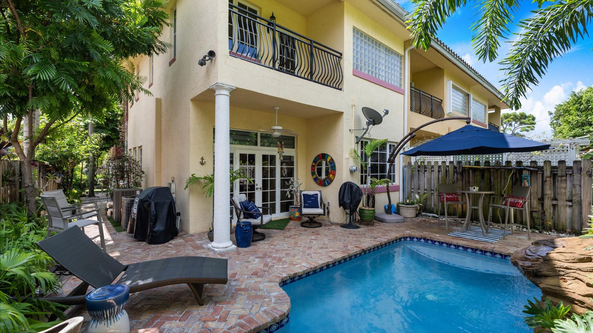 1423 Bayview Dr 1423