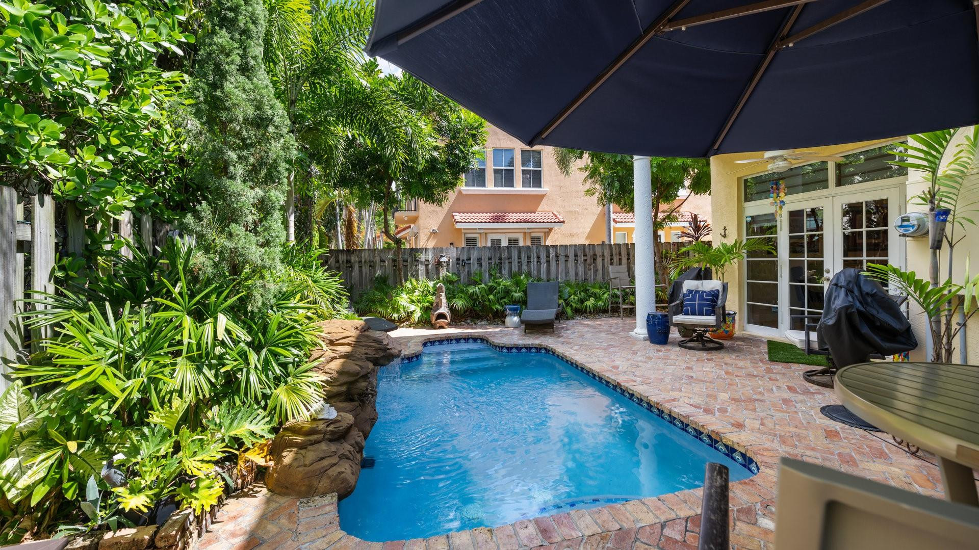 1423 Bayview Dr 1423