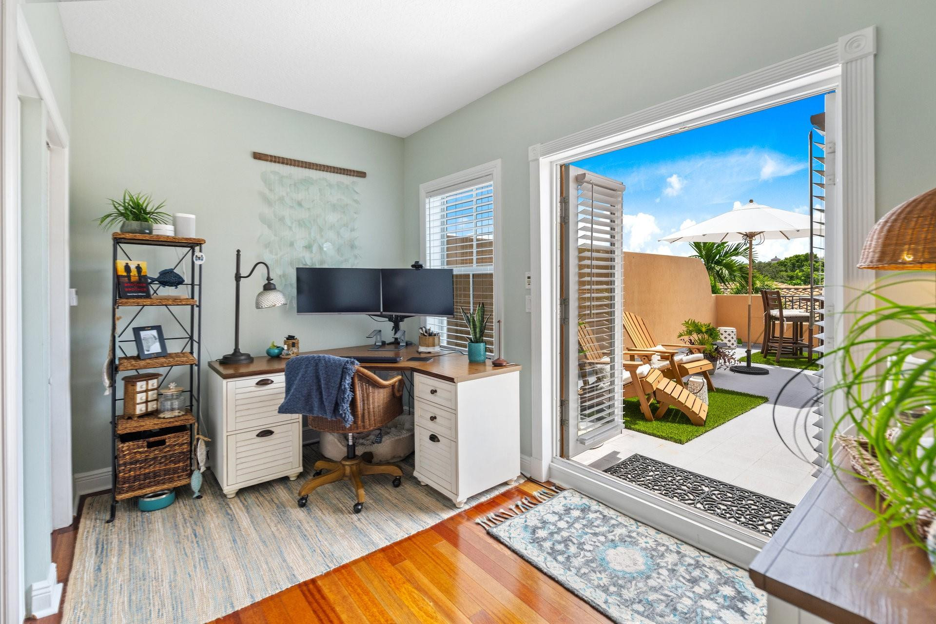 2632 NE 15th St .