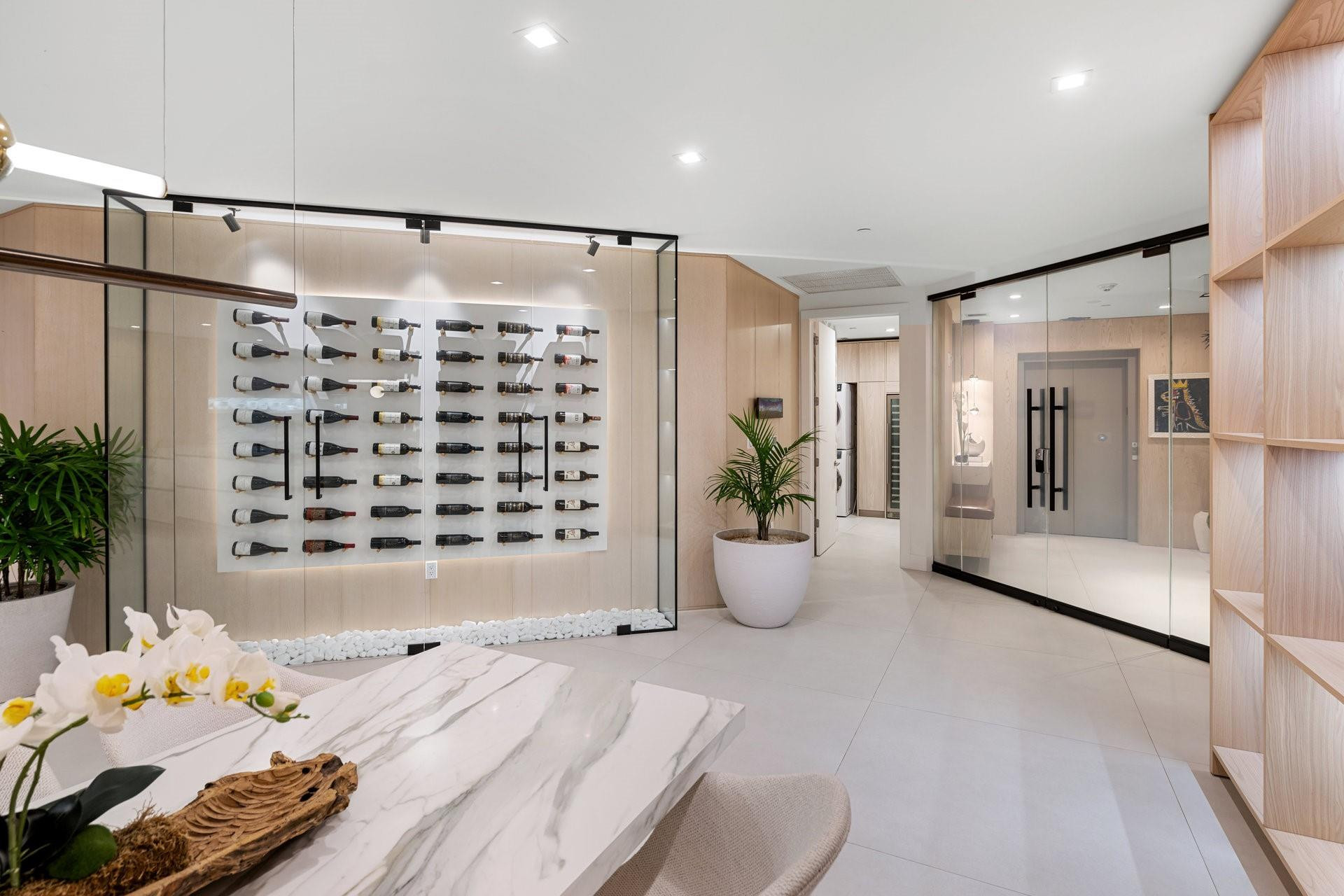 21 Isle Of Venice Dr PH1