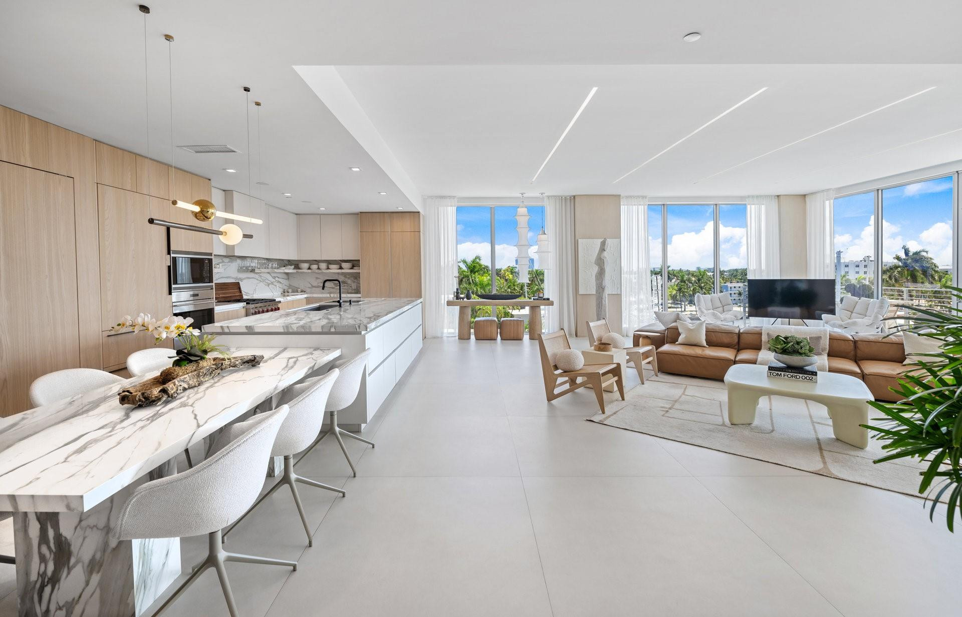 21 Isle Of Venice Dr PH1