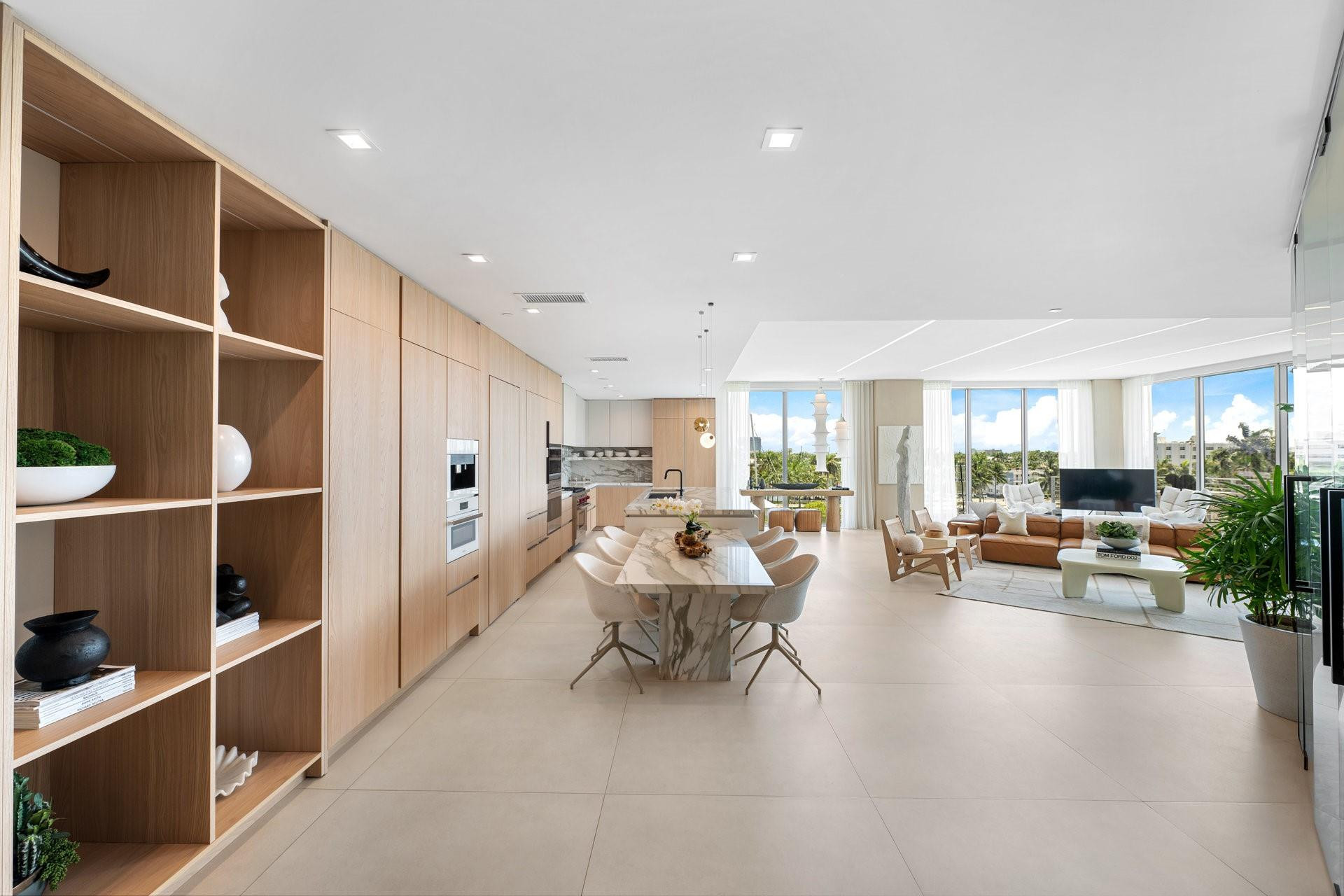 21 Isle Of Venice Dr PH1