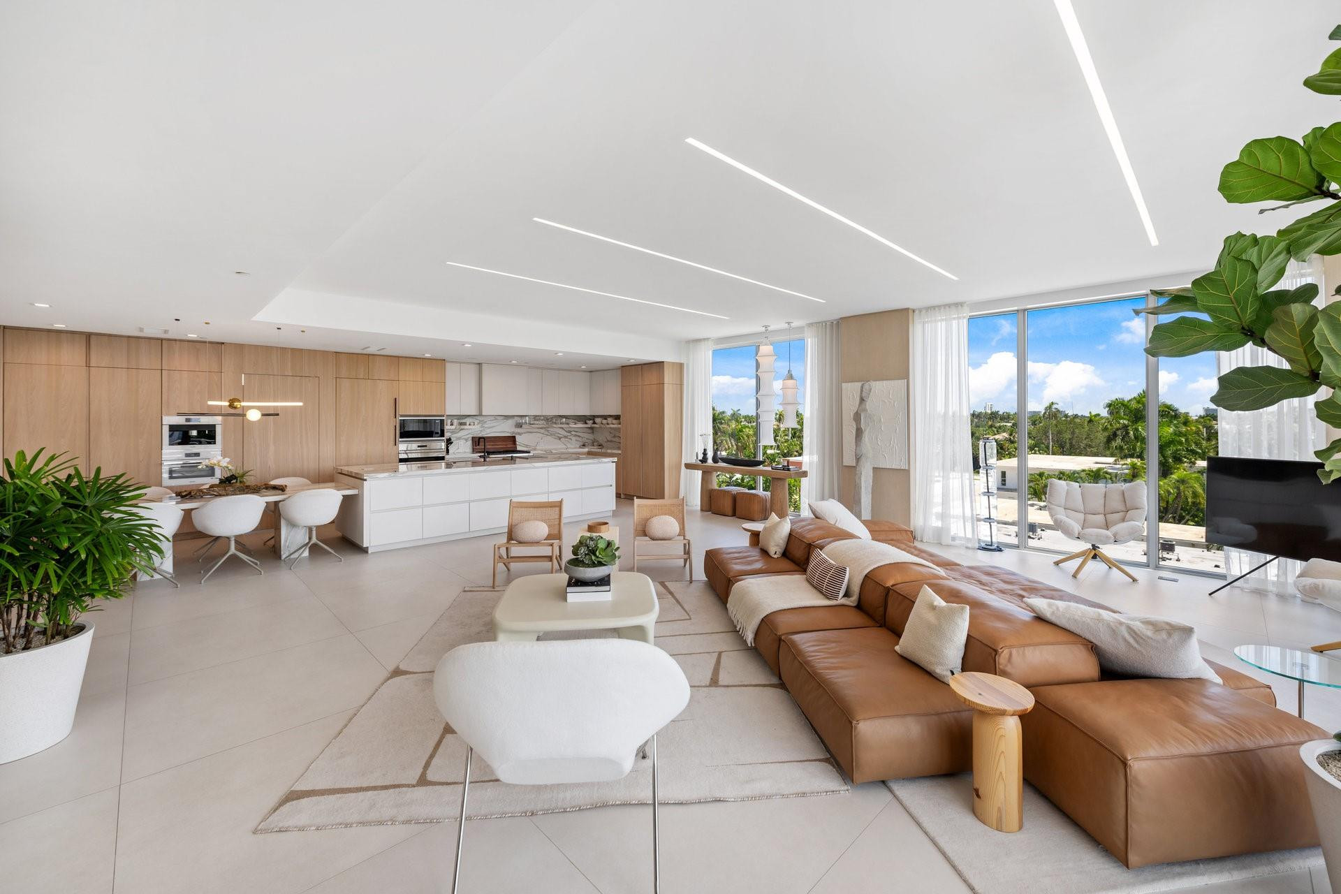 21 Isle Of Venice Dr PH1
