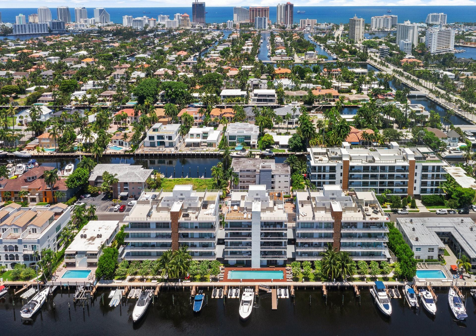 21 Isle Of Venice Dr PH1