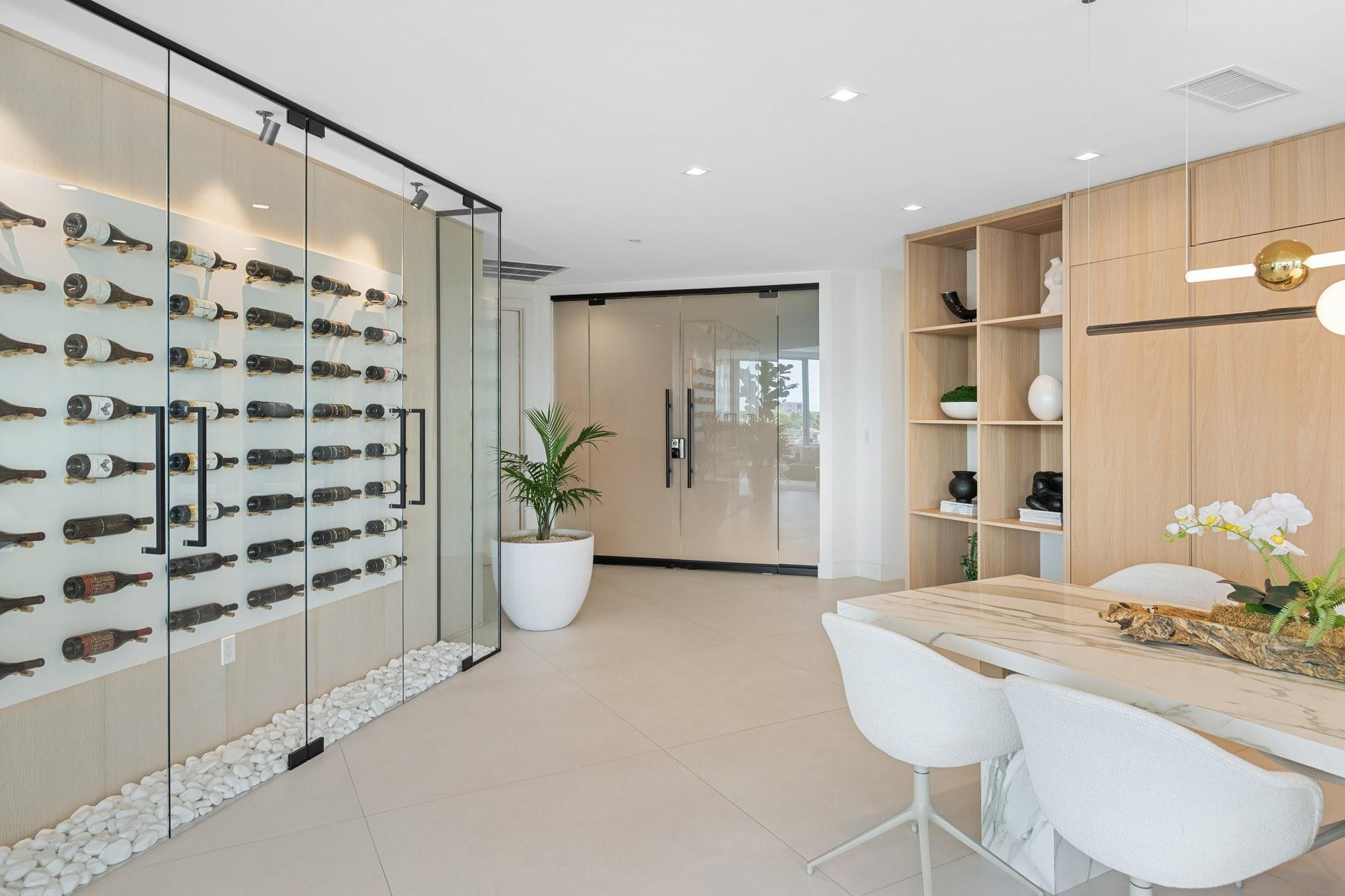 21 Isle Of Venice Dr PH1