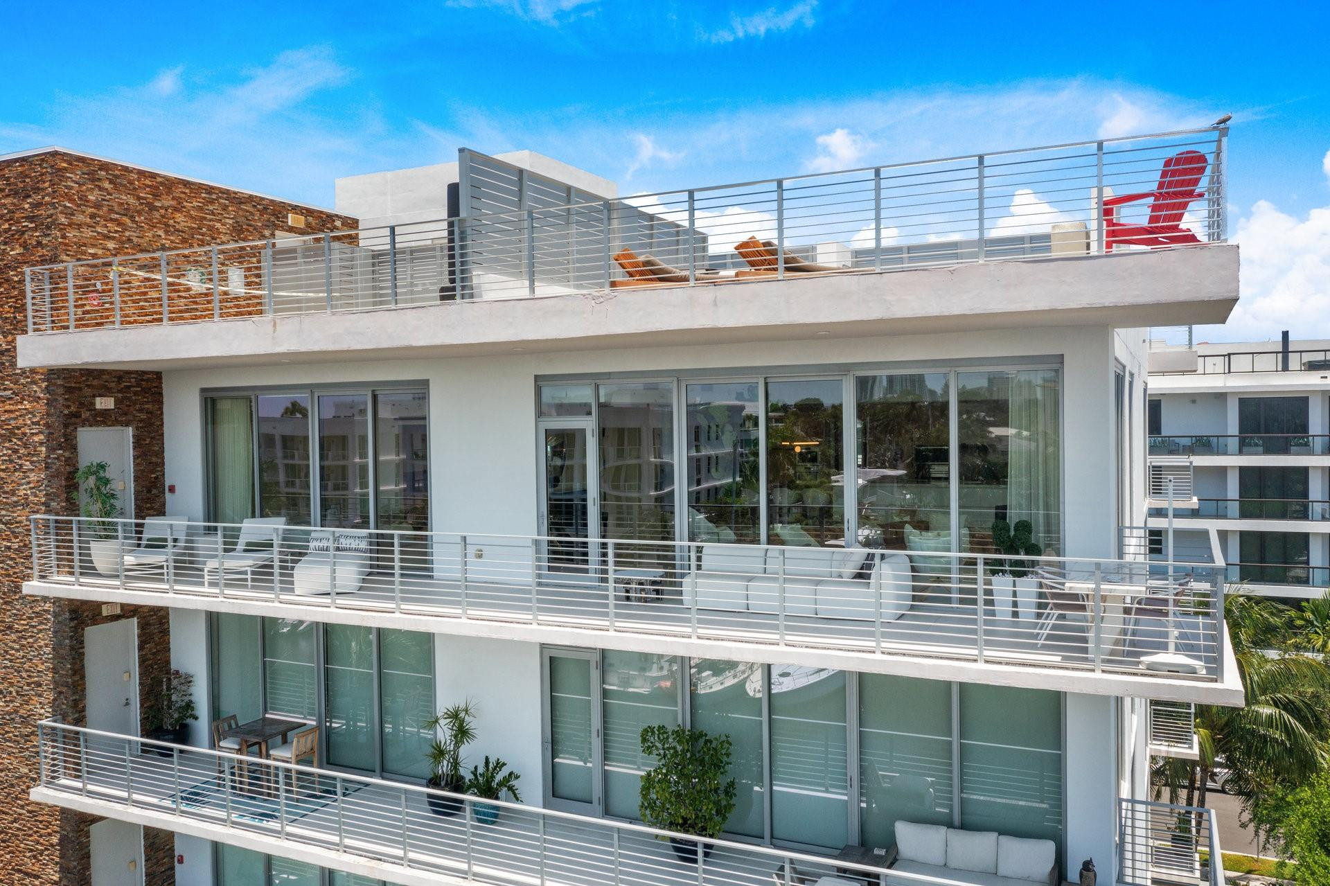 21 Isle Of Venice Dr PH1