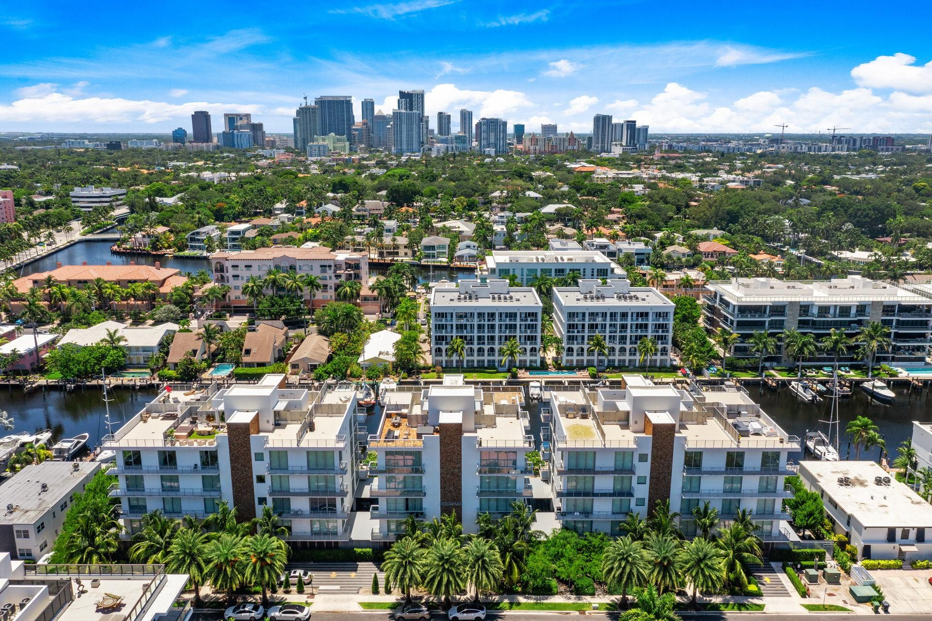 21 Isle Of Venice Dr PH1