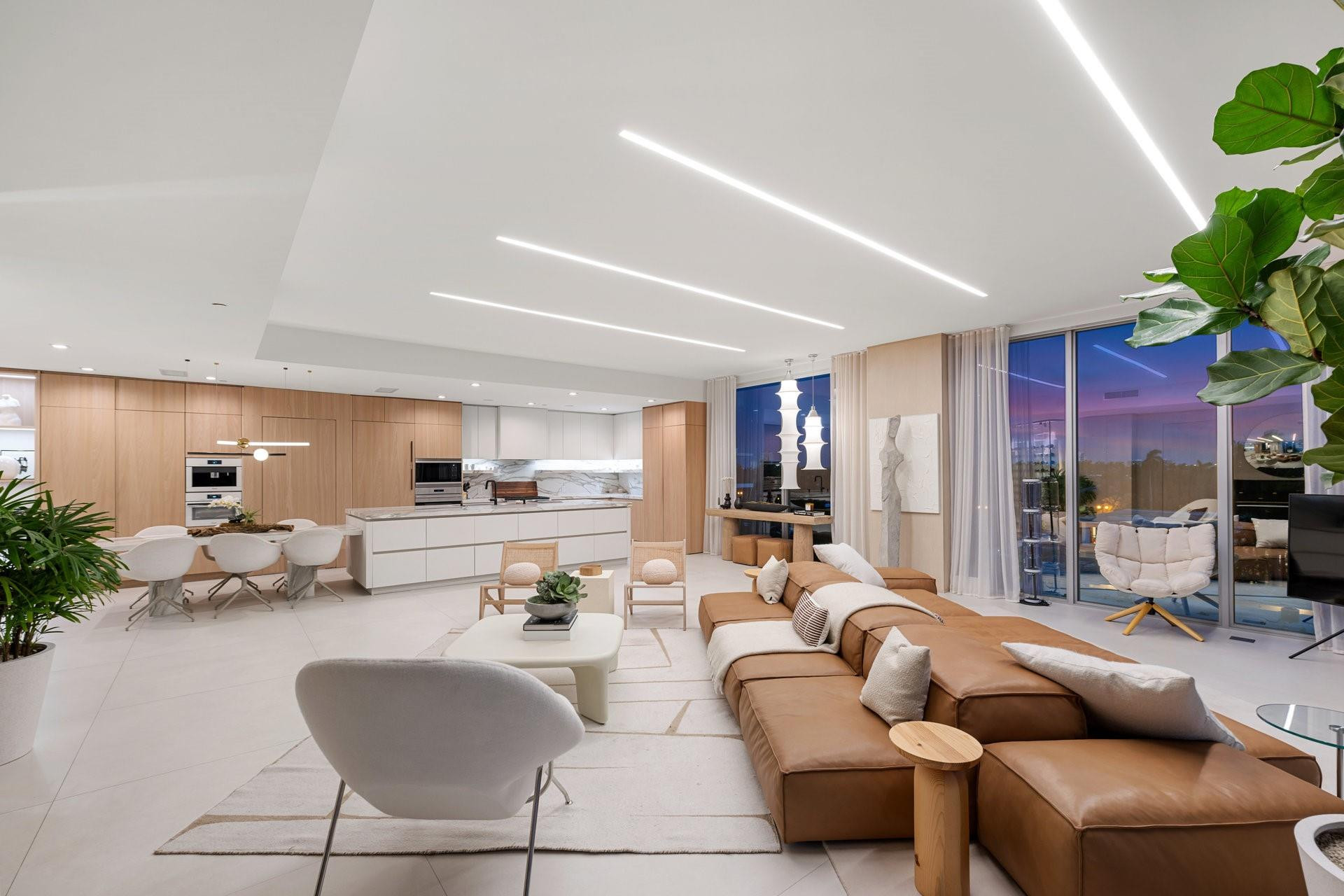 21 Isle Of Venice Dr PH1