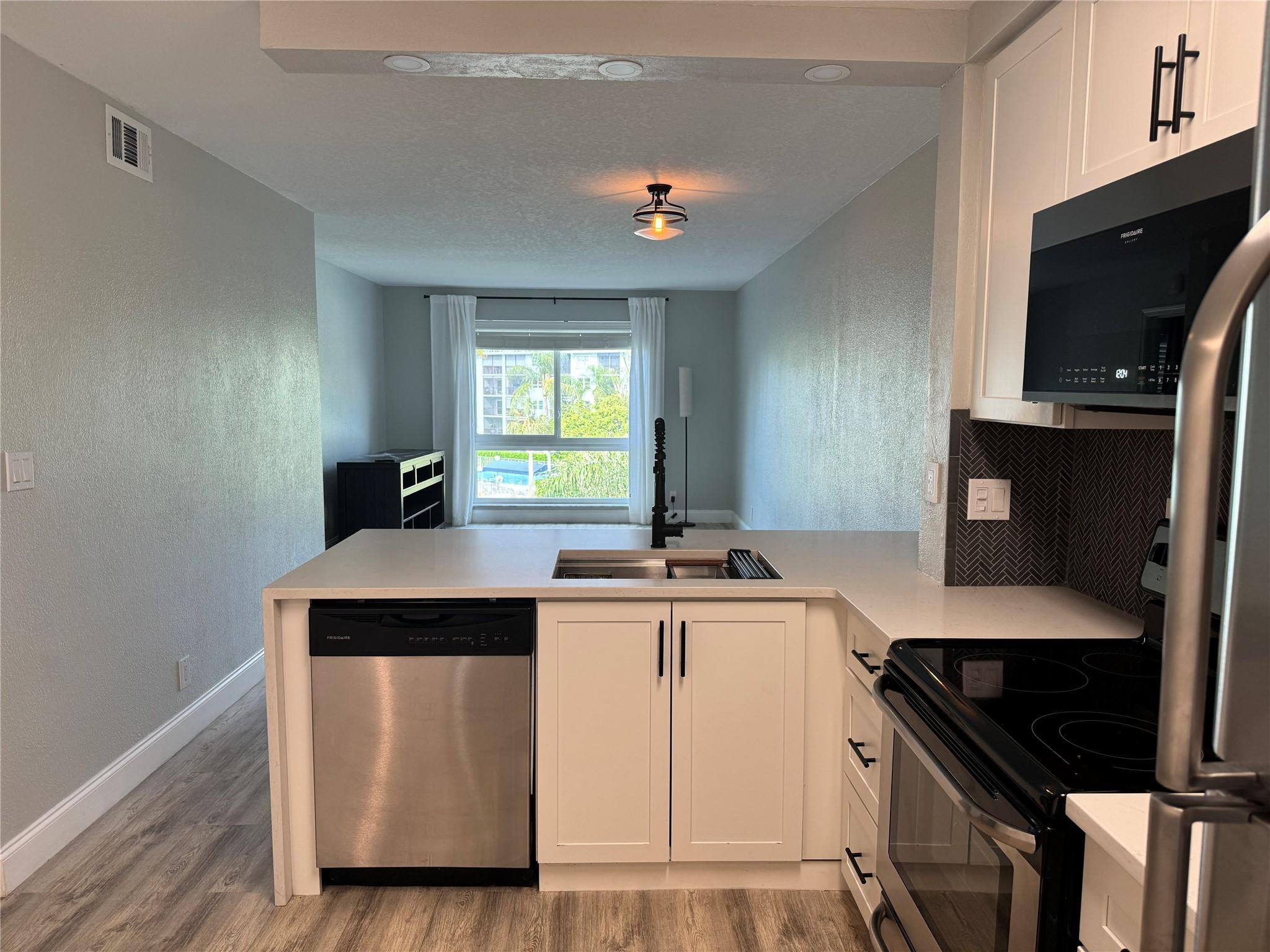 2104 S CYPRESS BEND DRIVE 405