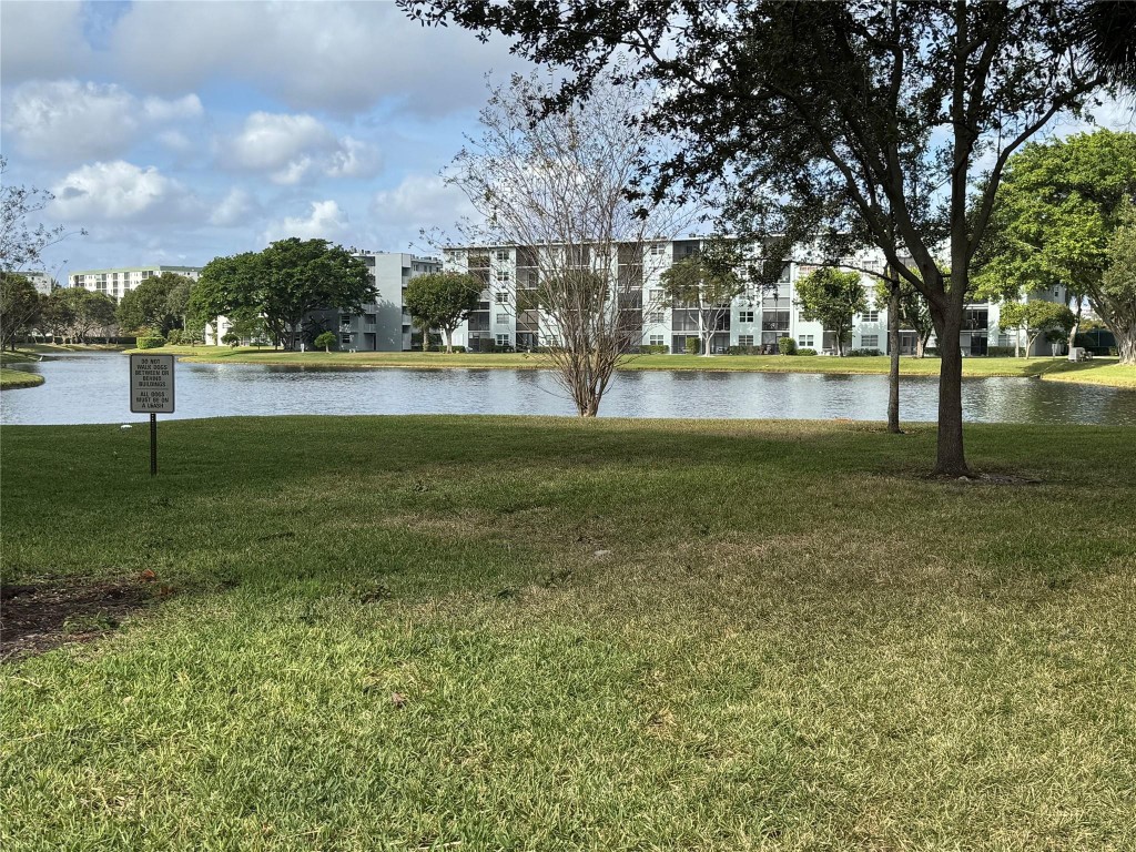 2104 S CYPRESS BEND DRIVE 405