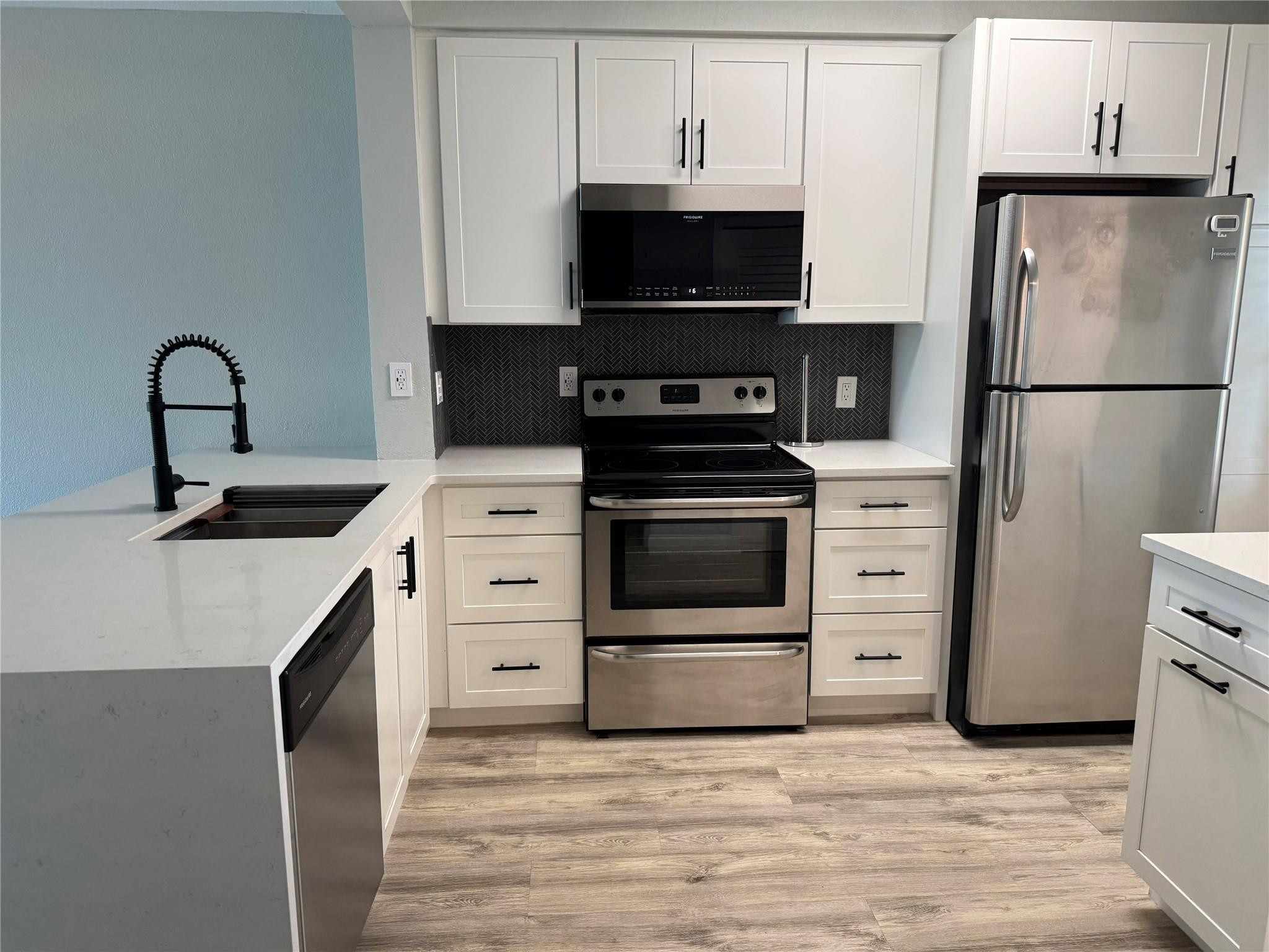 2104 S CYPRESS BEND DRIVE 405