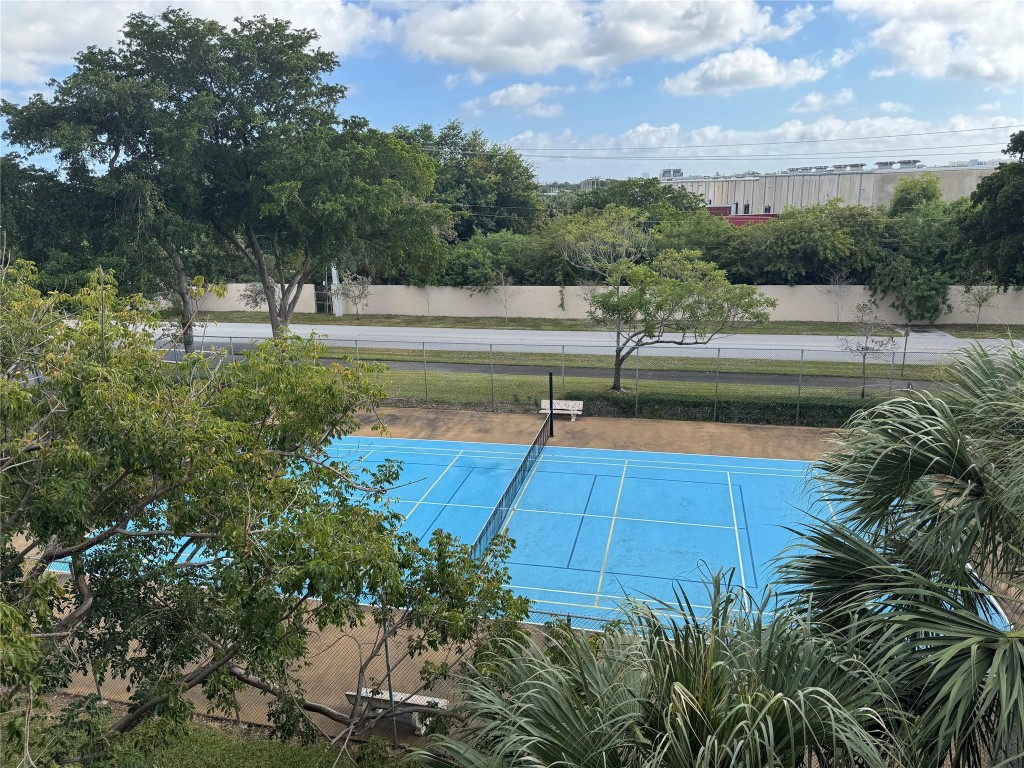 2104 S CYPRESS BEND DRIVE 405