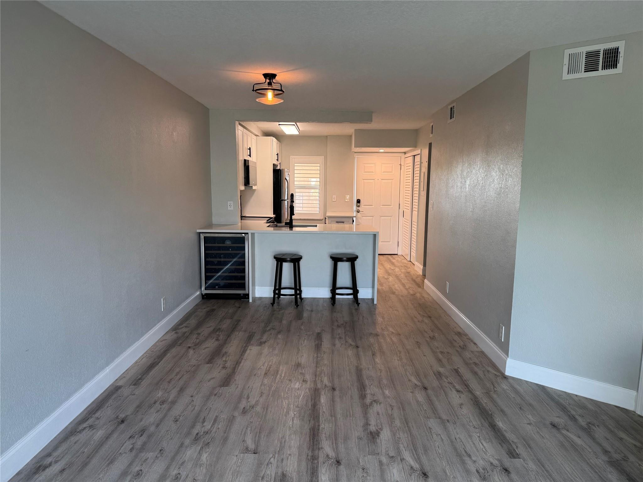 2104 S CYPRESS BEND DRIVE 405