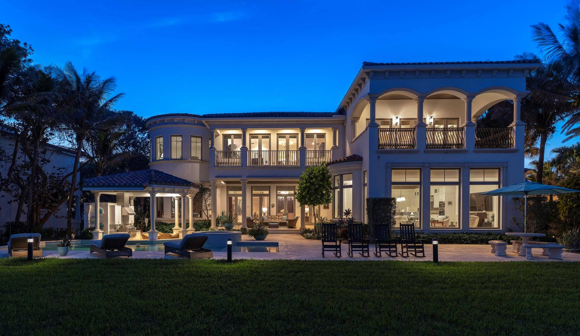 1011 Hillsboro Mile