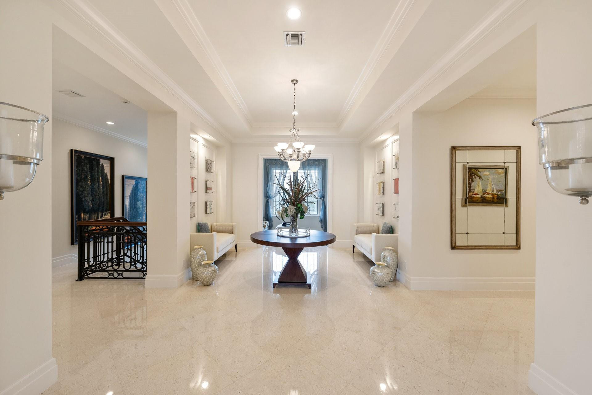 1011 Hillsboro Mile