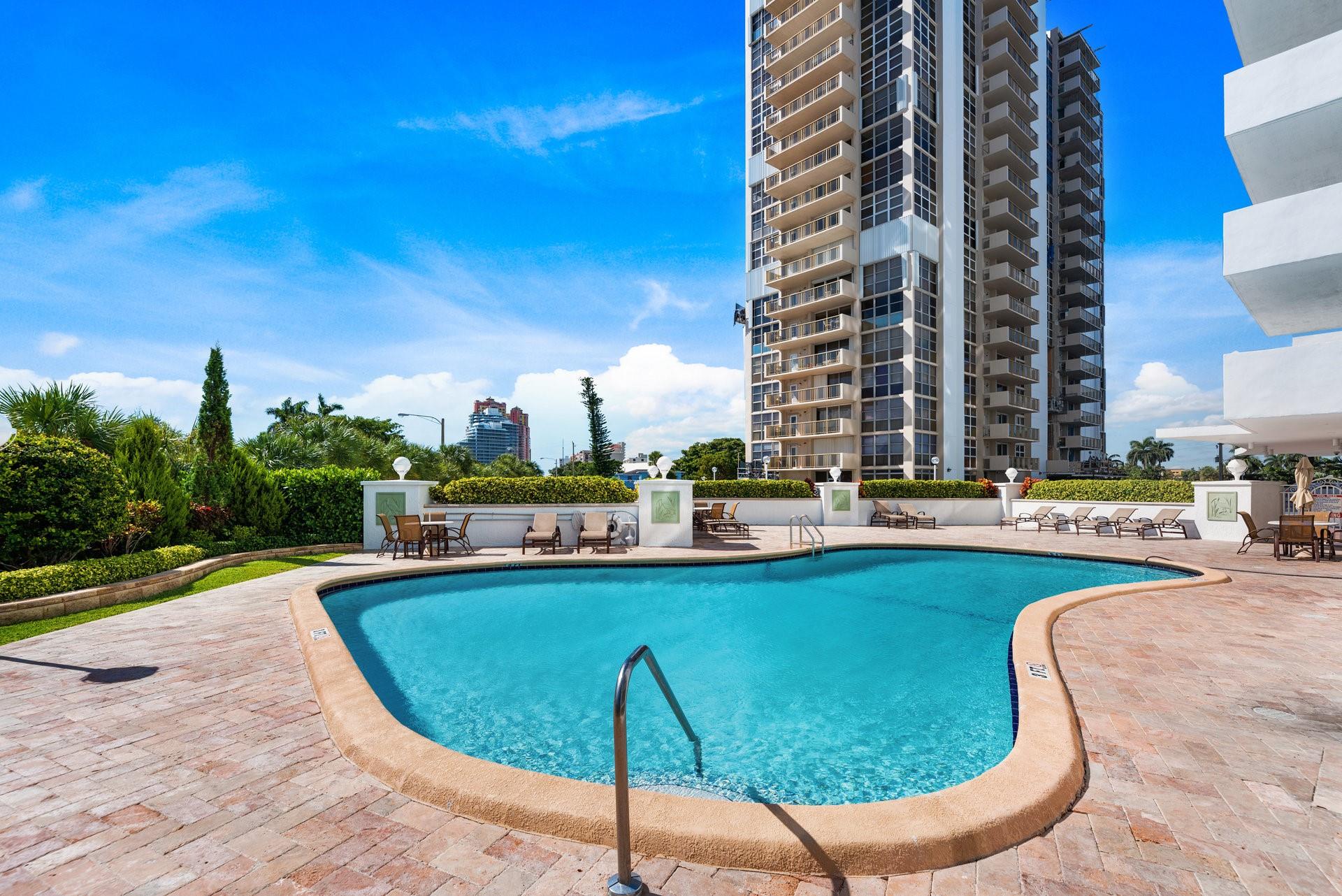 2715 N Ocean Blvd 17D