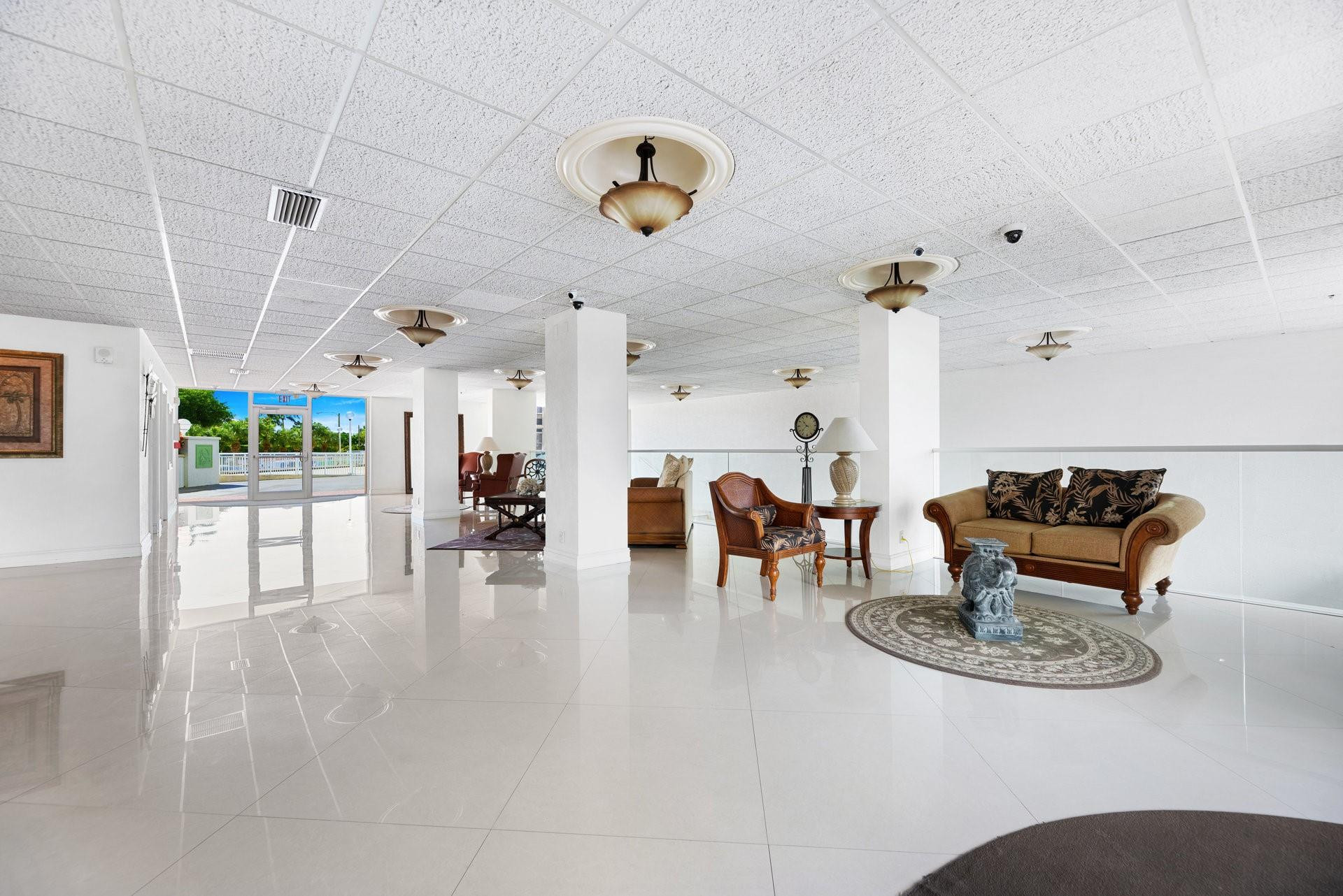 2715 N Ocean Blvd 17D