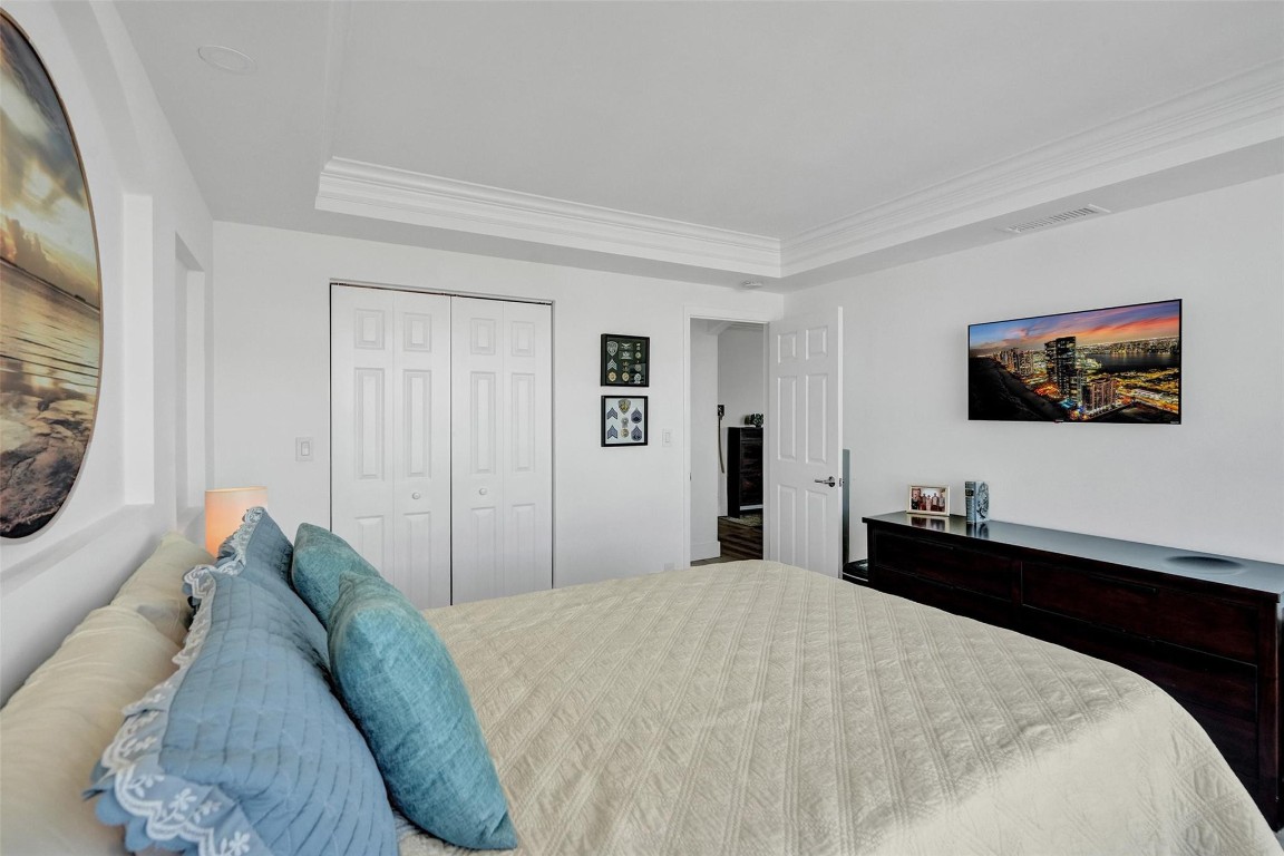 2715 N Ocean Blvd 17F