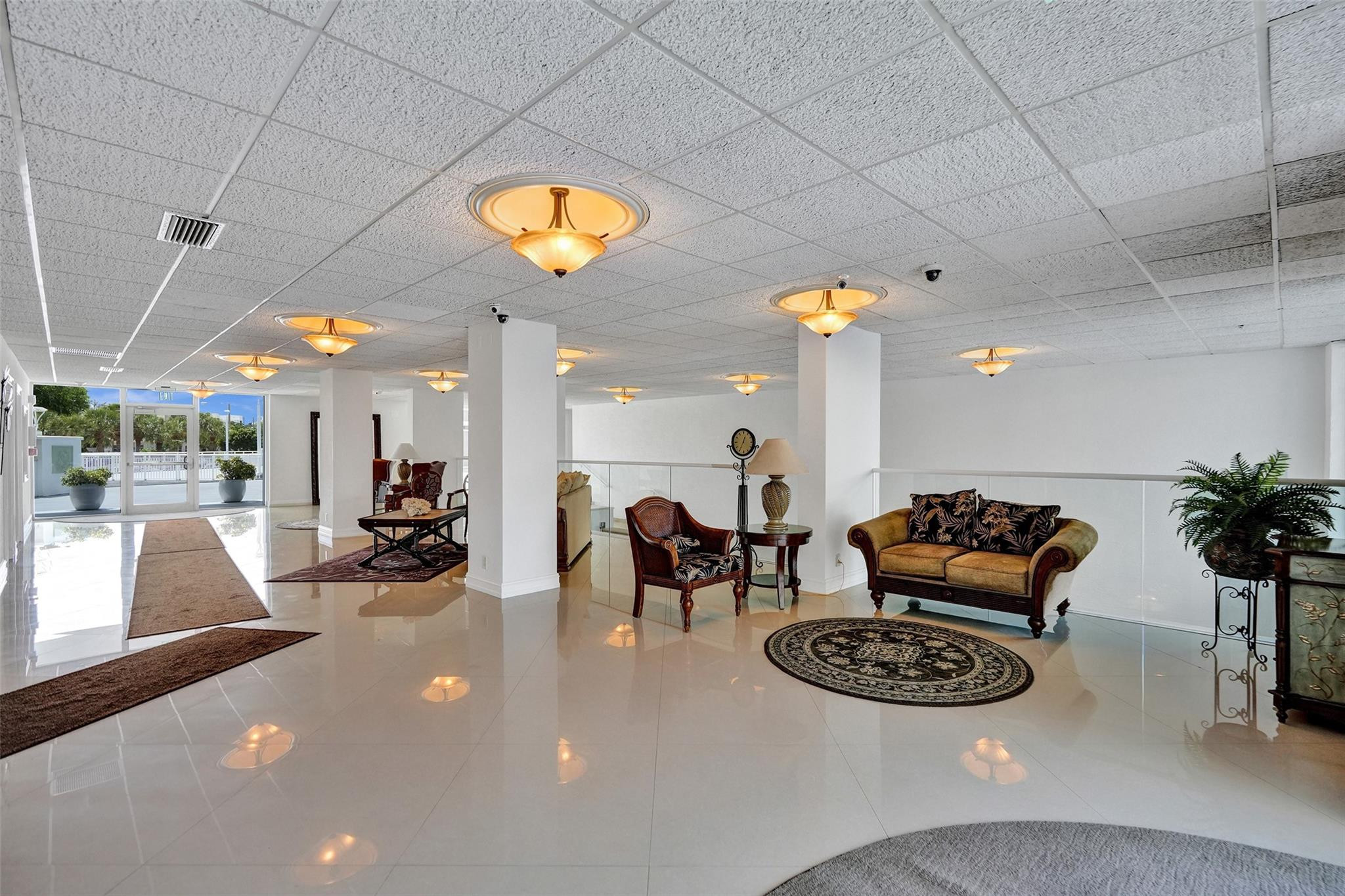 2715 N Ocean Blvd 17F