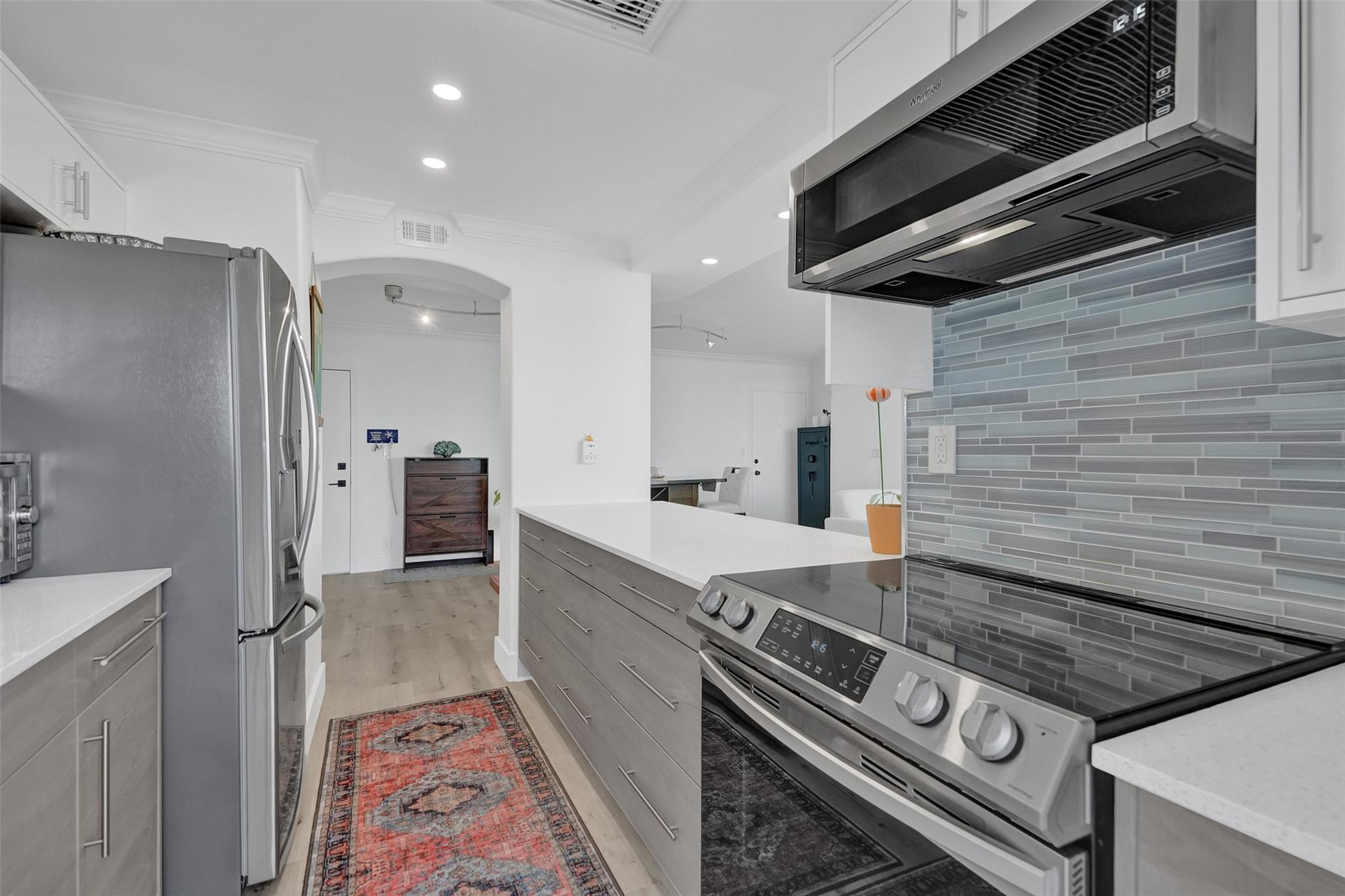 2715 N Ocean Blvd 17F