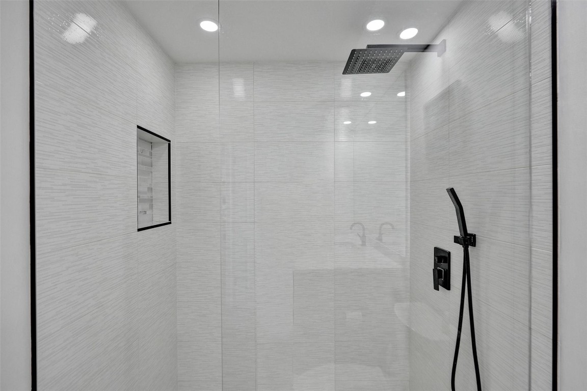 2715 N Ocean Blvd 17F